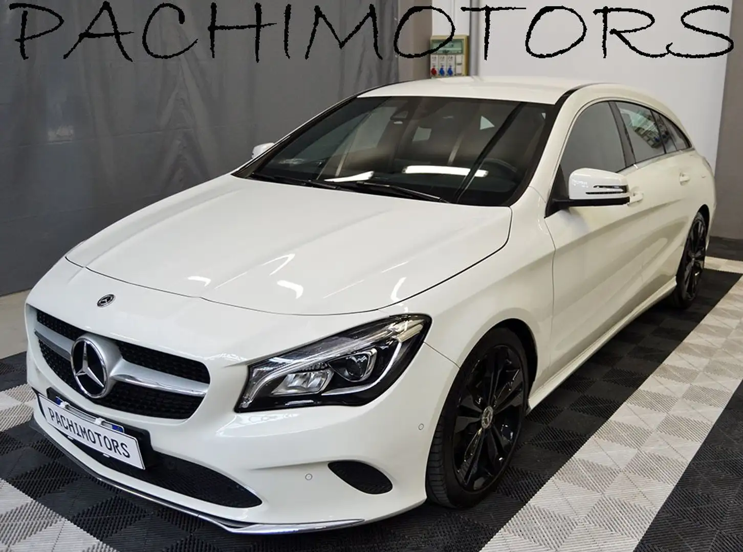Mercedes-Benz CLA 180 Shooting Brake Sport Automatica-Led-Cerchi 18" Bianco - 1
