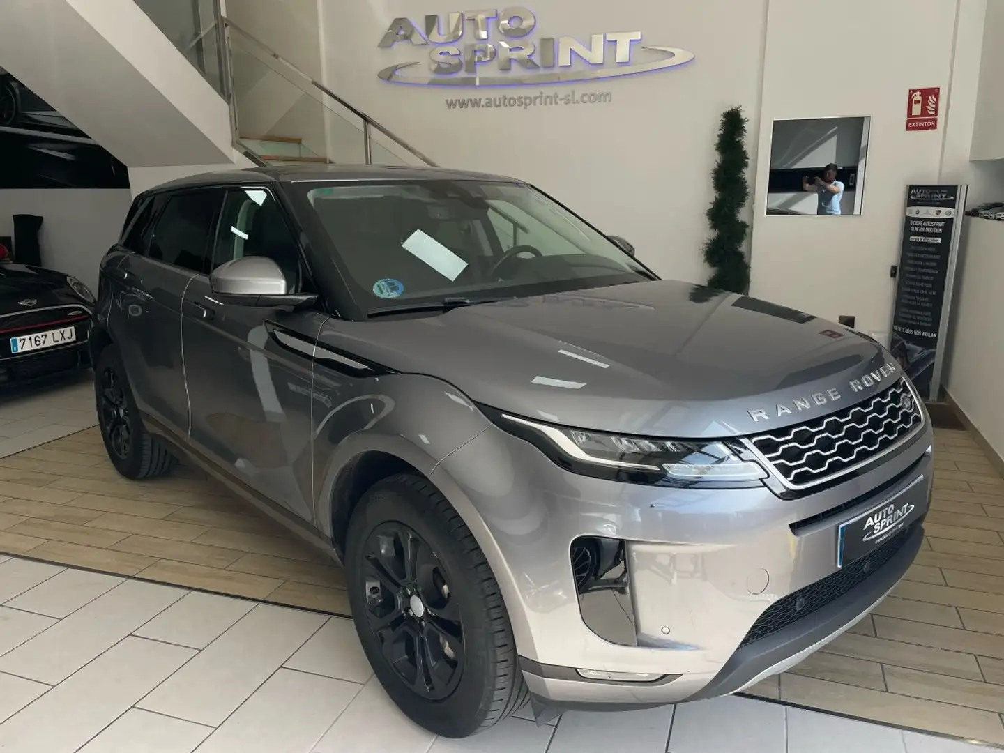 Land Rover Range Rover Evoque 2.0D MHEV S AWD Aut. 150 Grijs - 1
