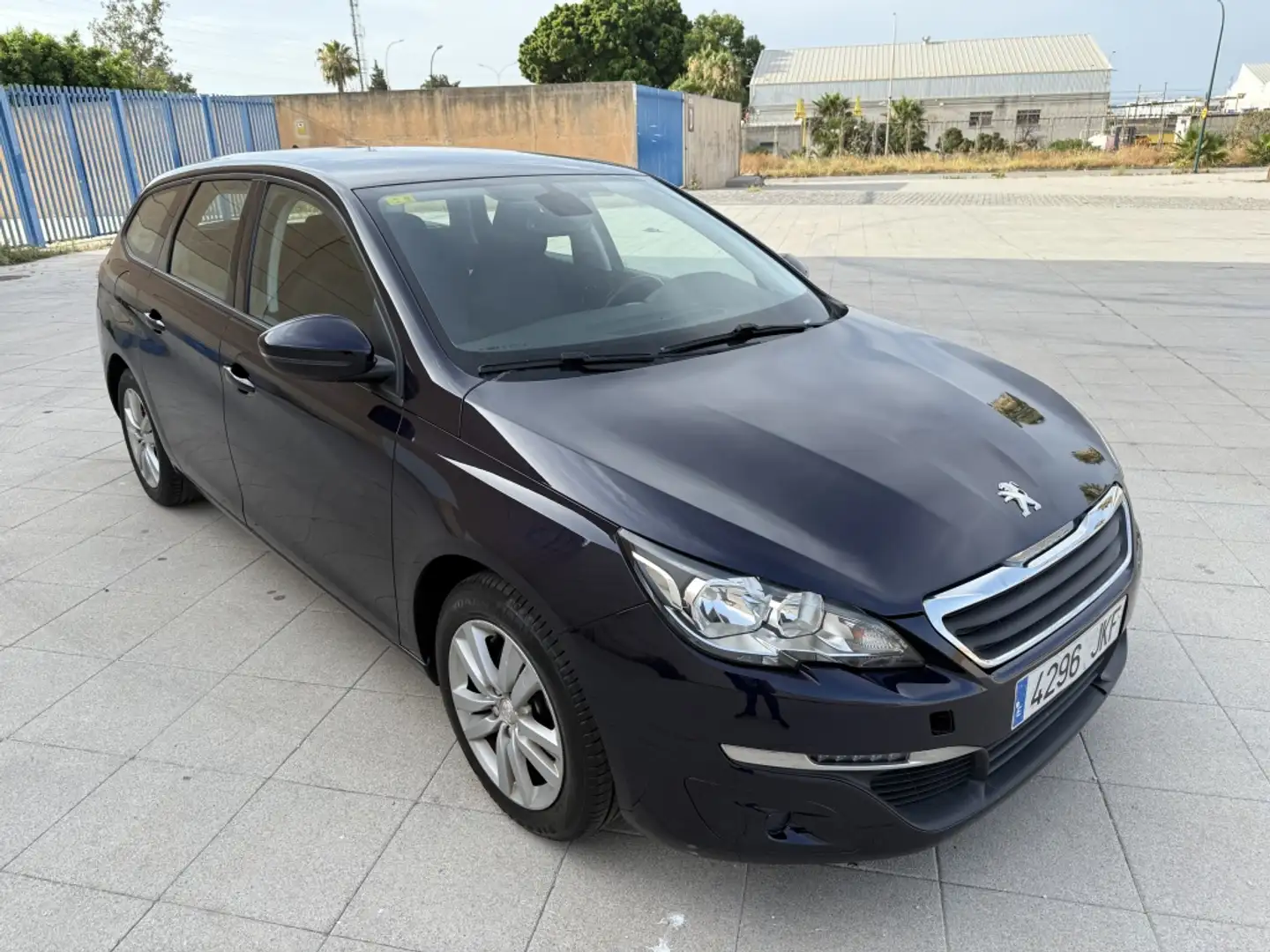 Peugeot 308 SW 1.6 BlueHDi Active 120 Blau - 2