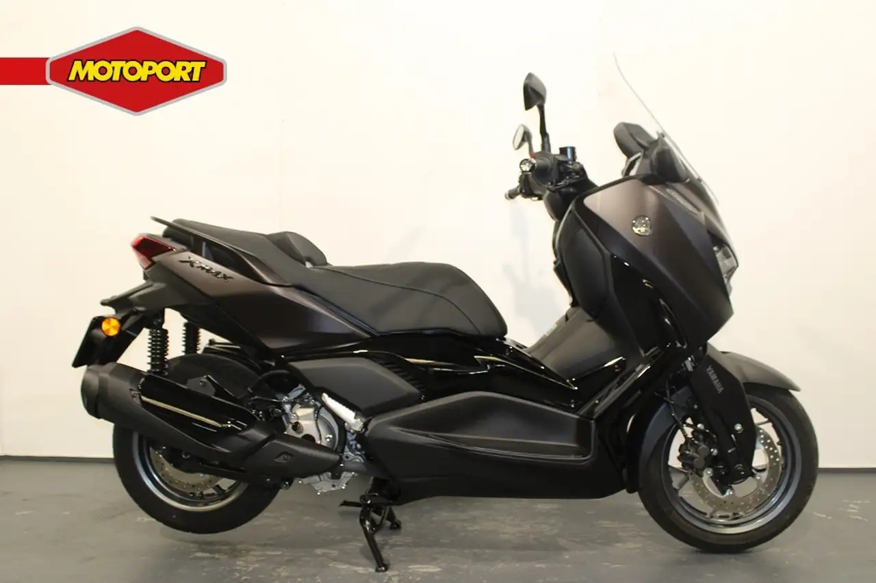 Yamaha X-Max 300