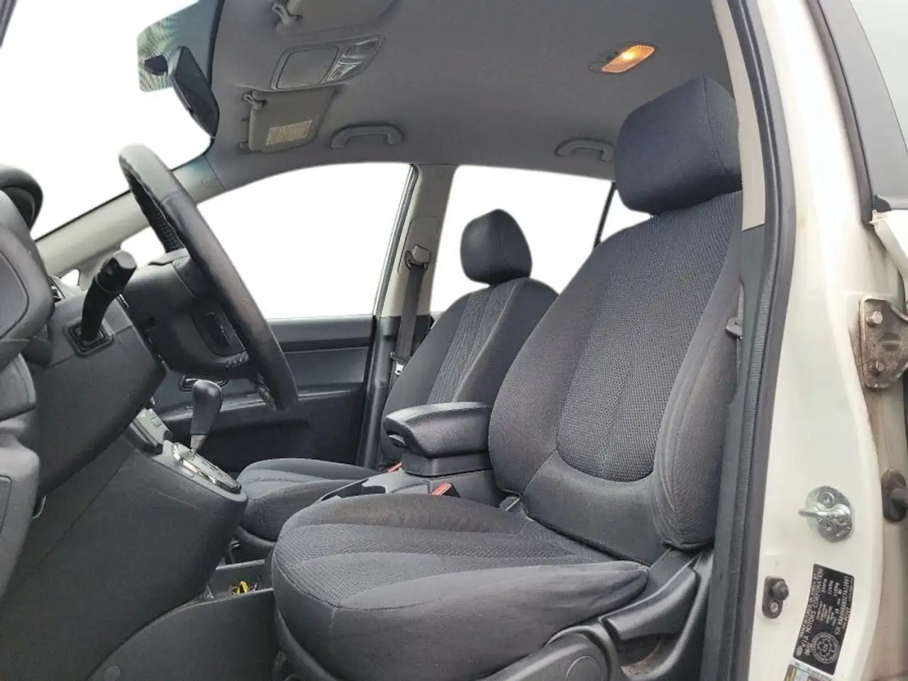 Kia Rondo снимка Kia Rondo