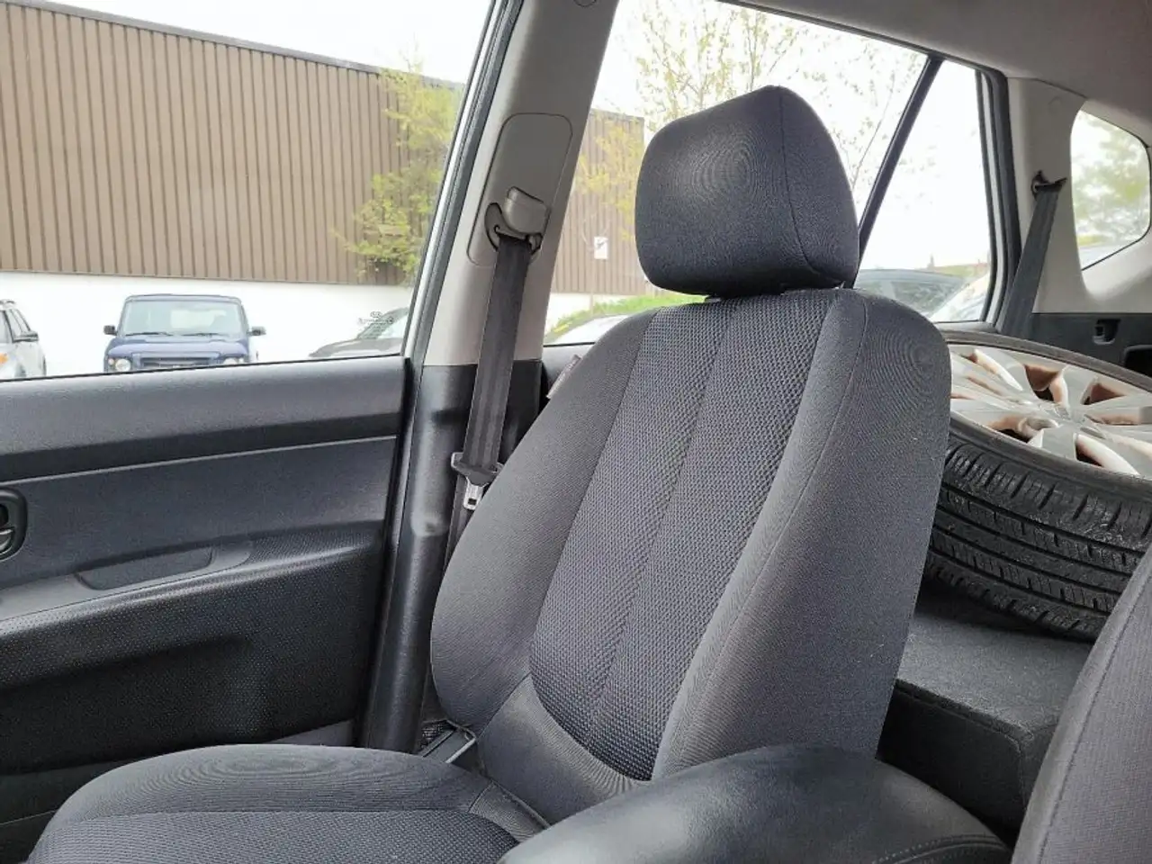 Kia Rondo снимка Kia Rondo