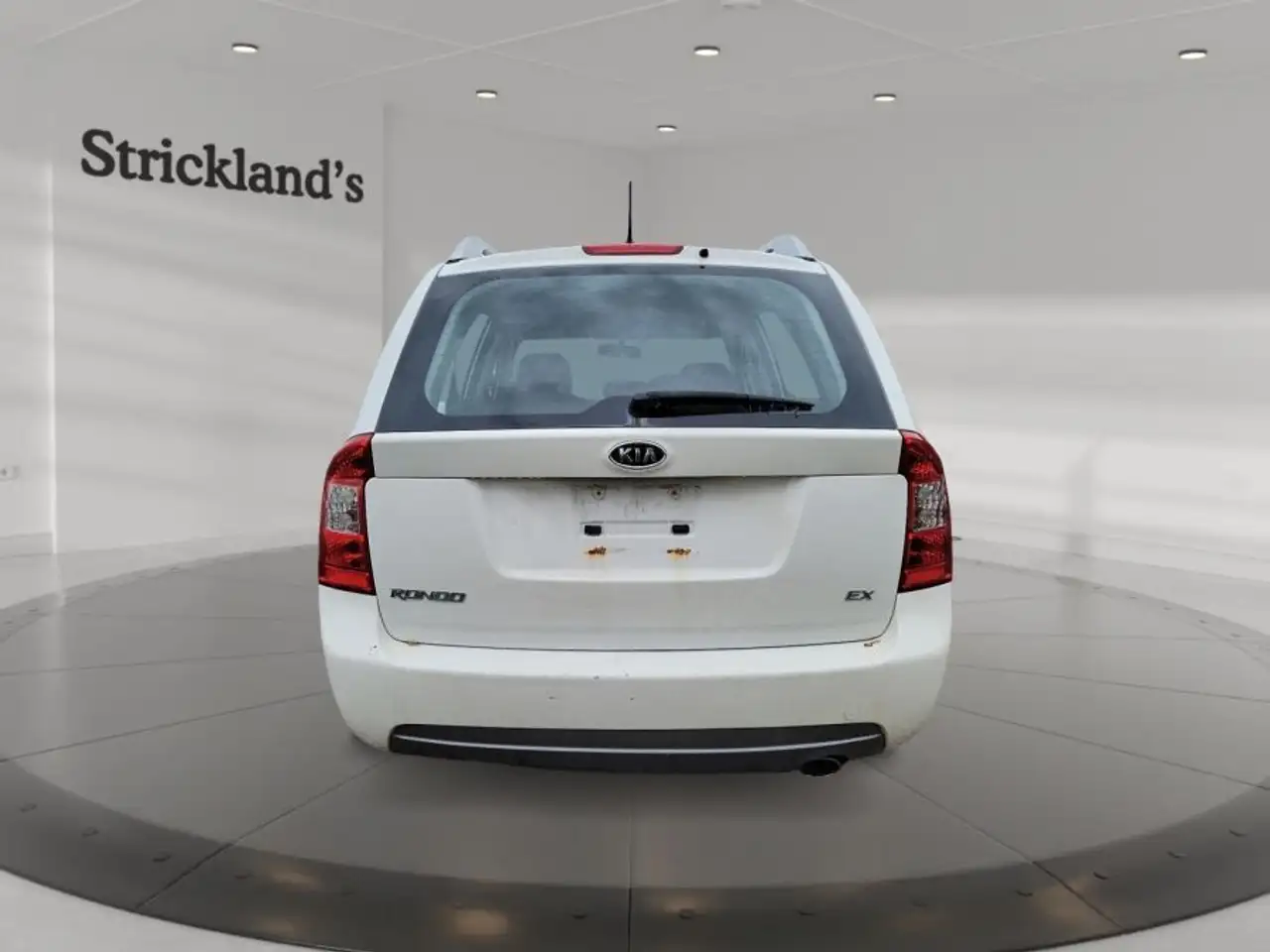 Kia Rondo снимка Kia Rondo