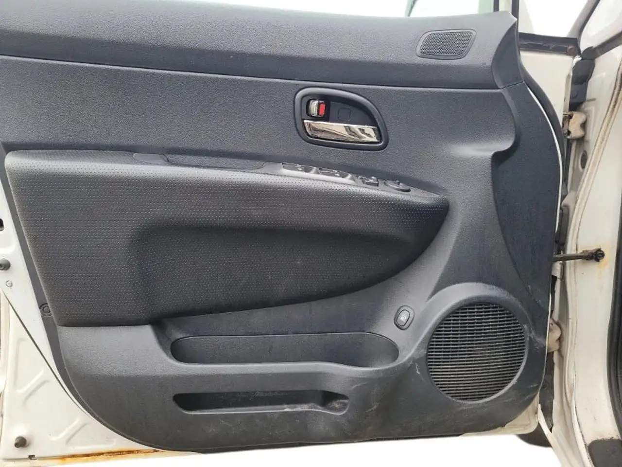 Kia Rondo снимка Kia Rondo