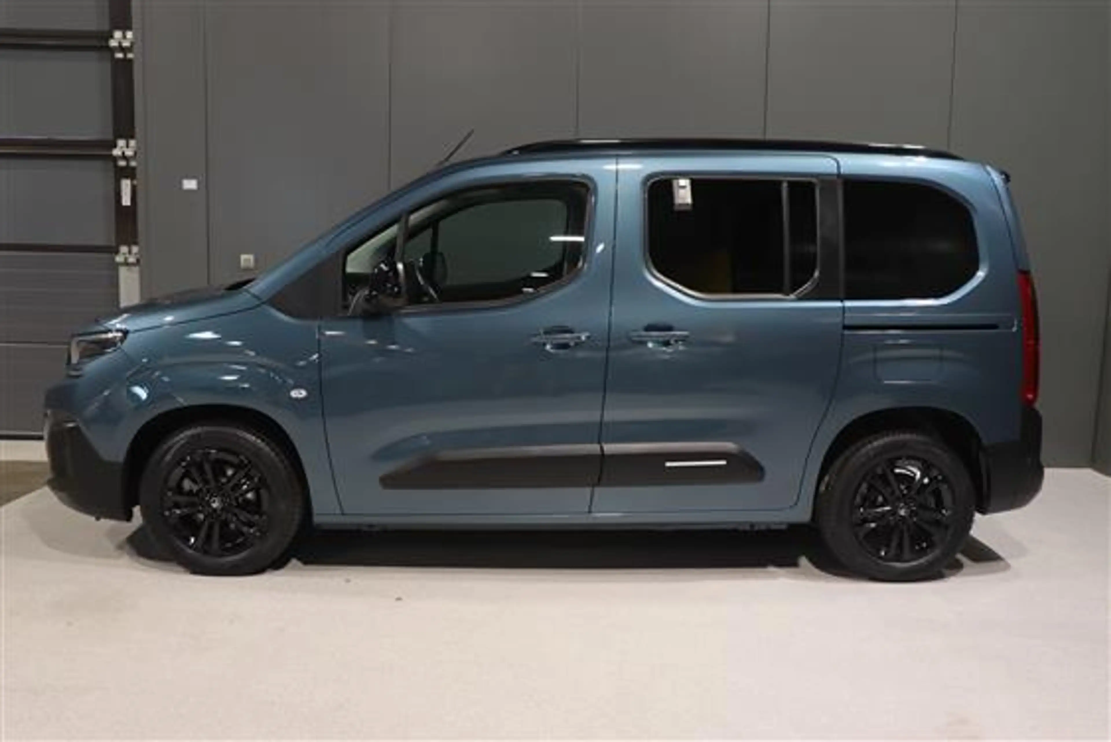 Citroen Berlingo Multispace Berlingo Plus PURE TECH FEEL — photo 3