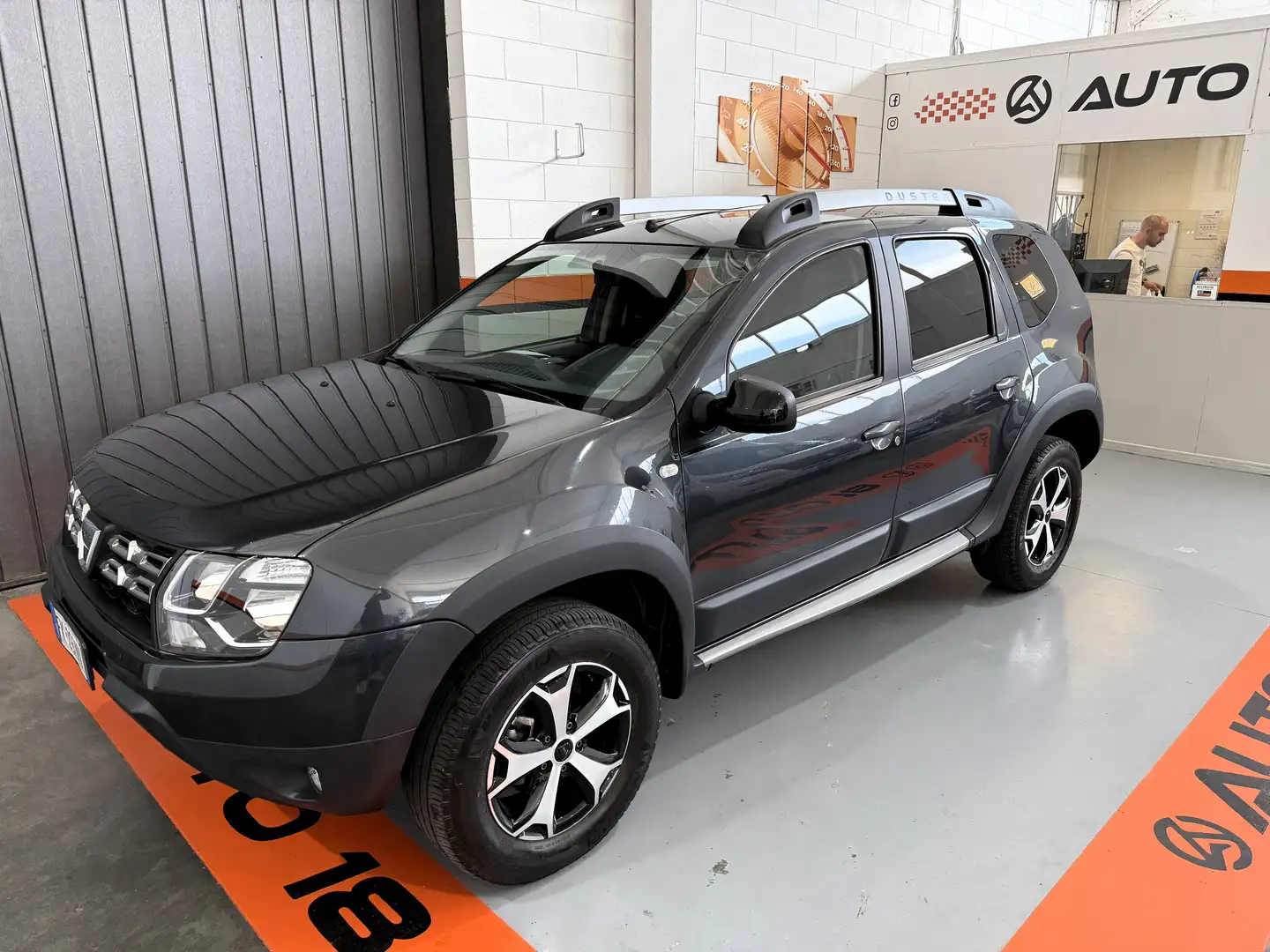 Dacia Duster 1.6 115CV S&S 4x2 GPL Edizione Speciale Brave! Negro - 1