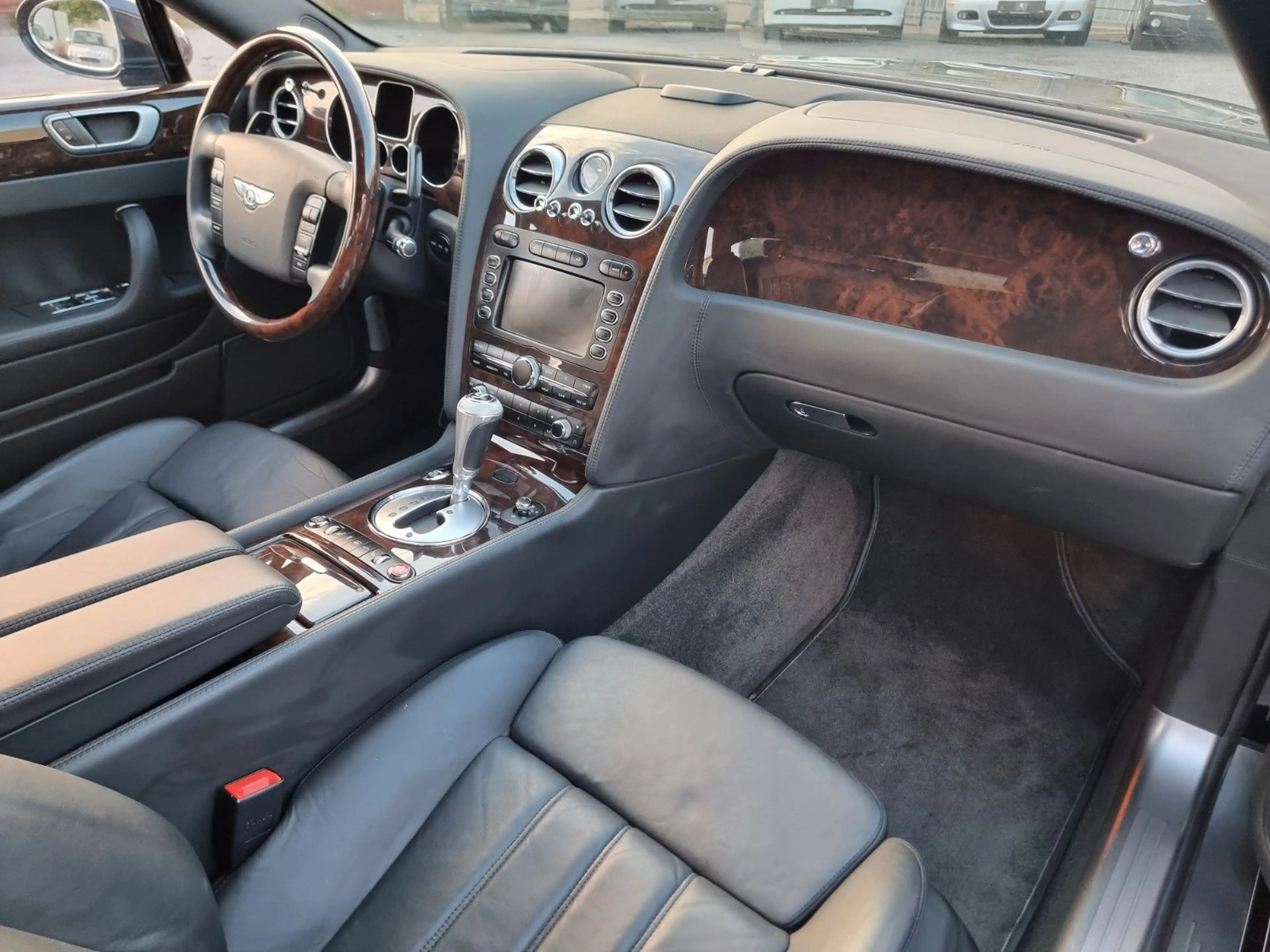 Bentley Flying Spur /Ausnahmezustand/Orig. km — photo 14