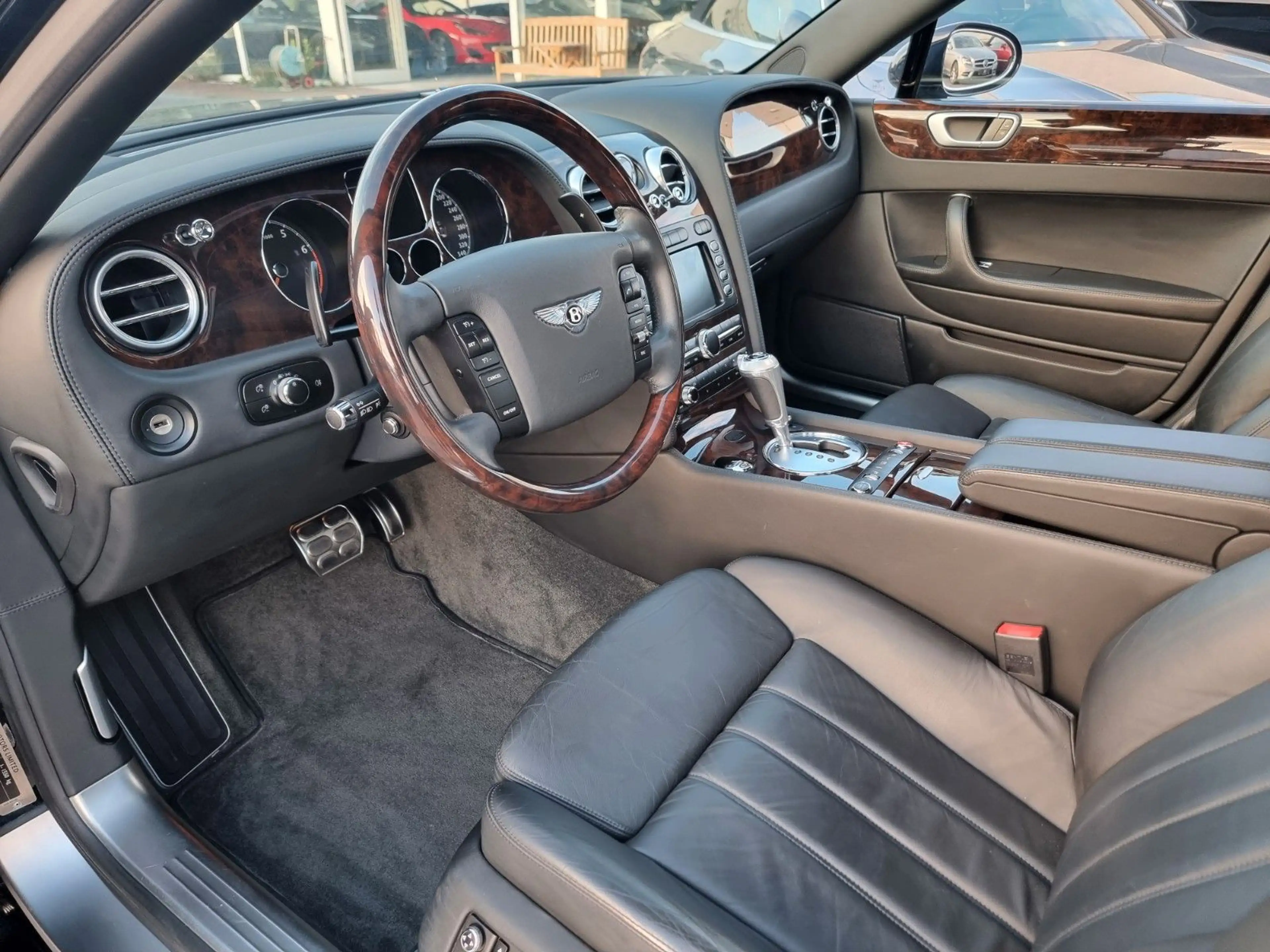 Bentley Flying Spur /Ausnahmezustand/Orig. km — photo 12
