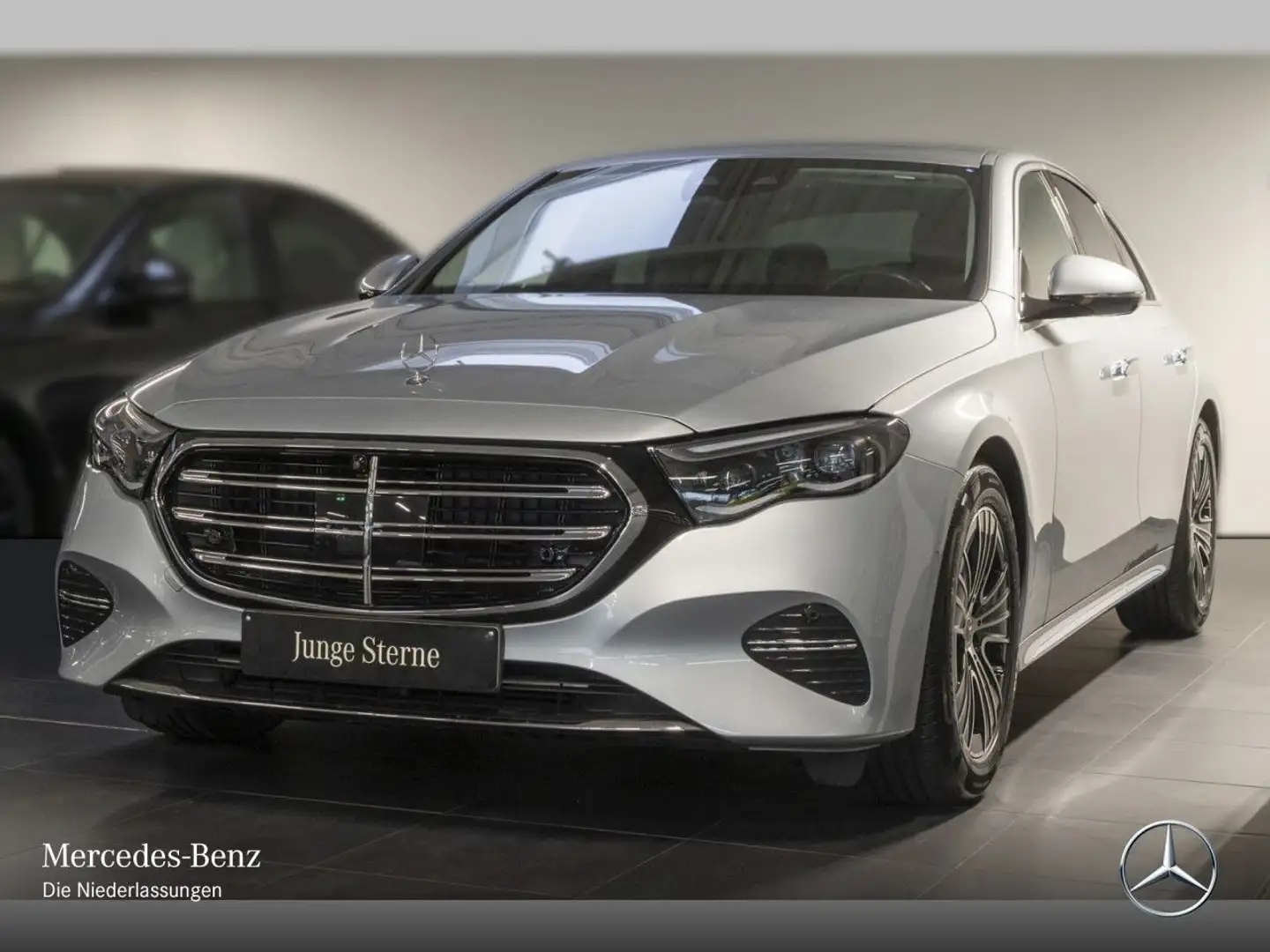 Mercedes-Benz E 220 d Exclusive Fahrass 360° Burmester Distr. 9G Silber - 2