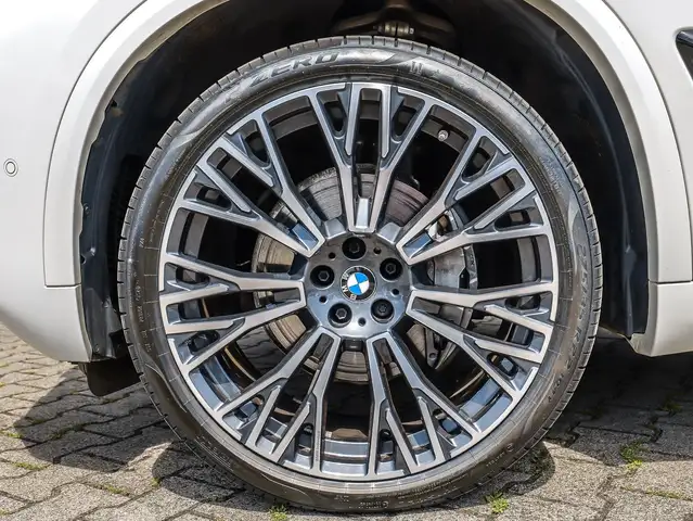 BMW X5 X5 view 4