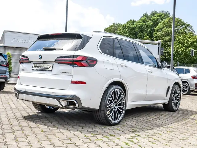 BMW X5 X5 view 2