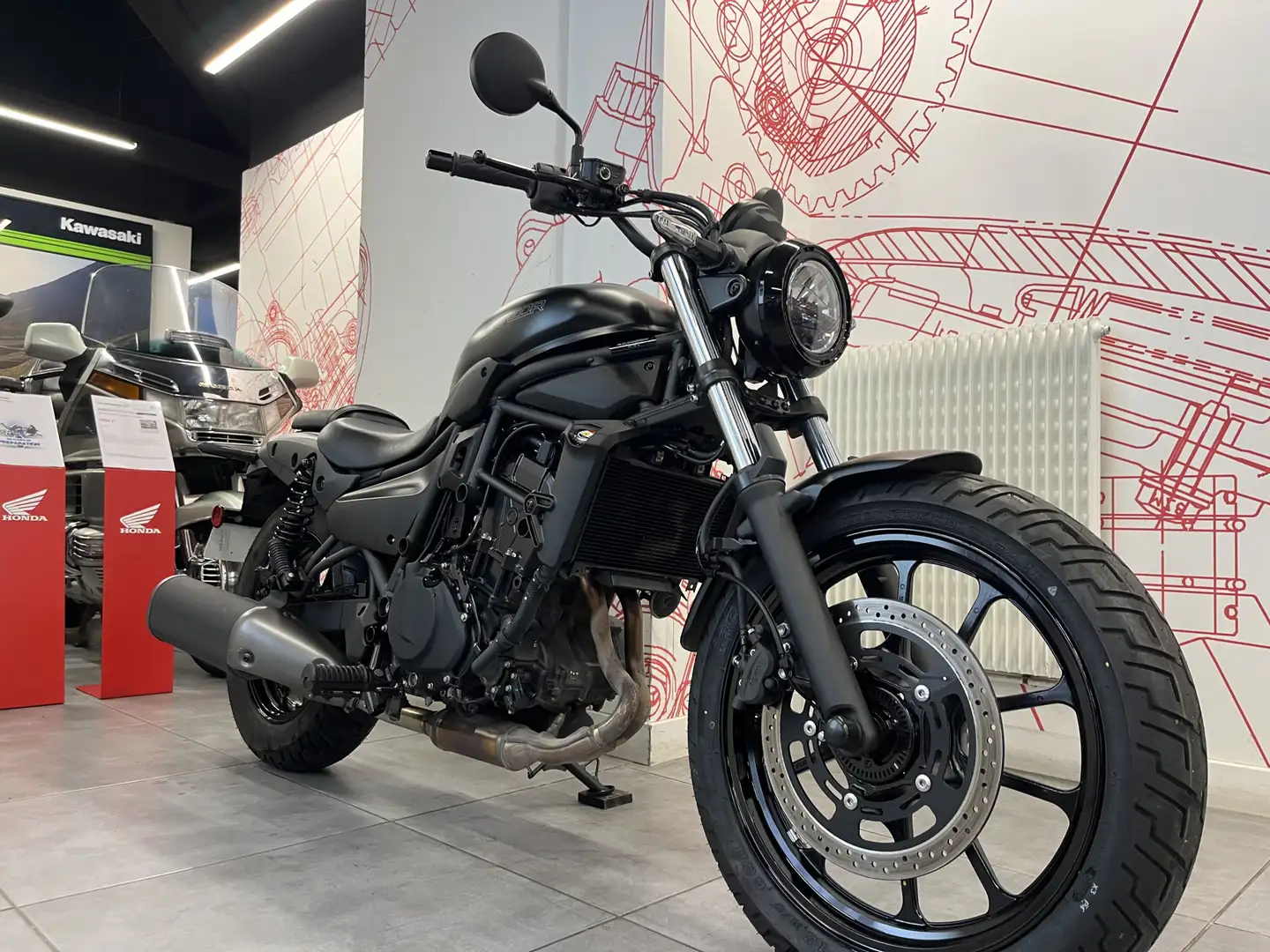 Kawasaki Eliminator 500 Noir - 2