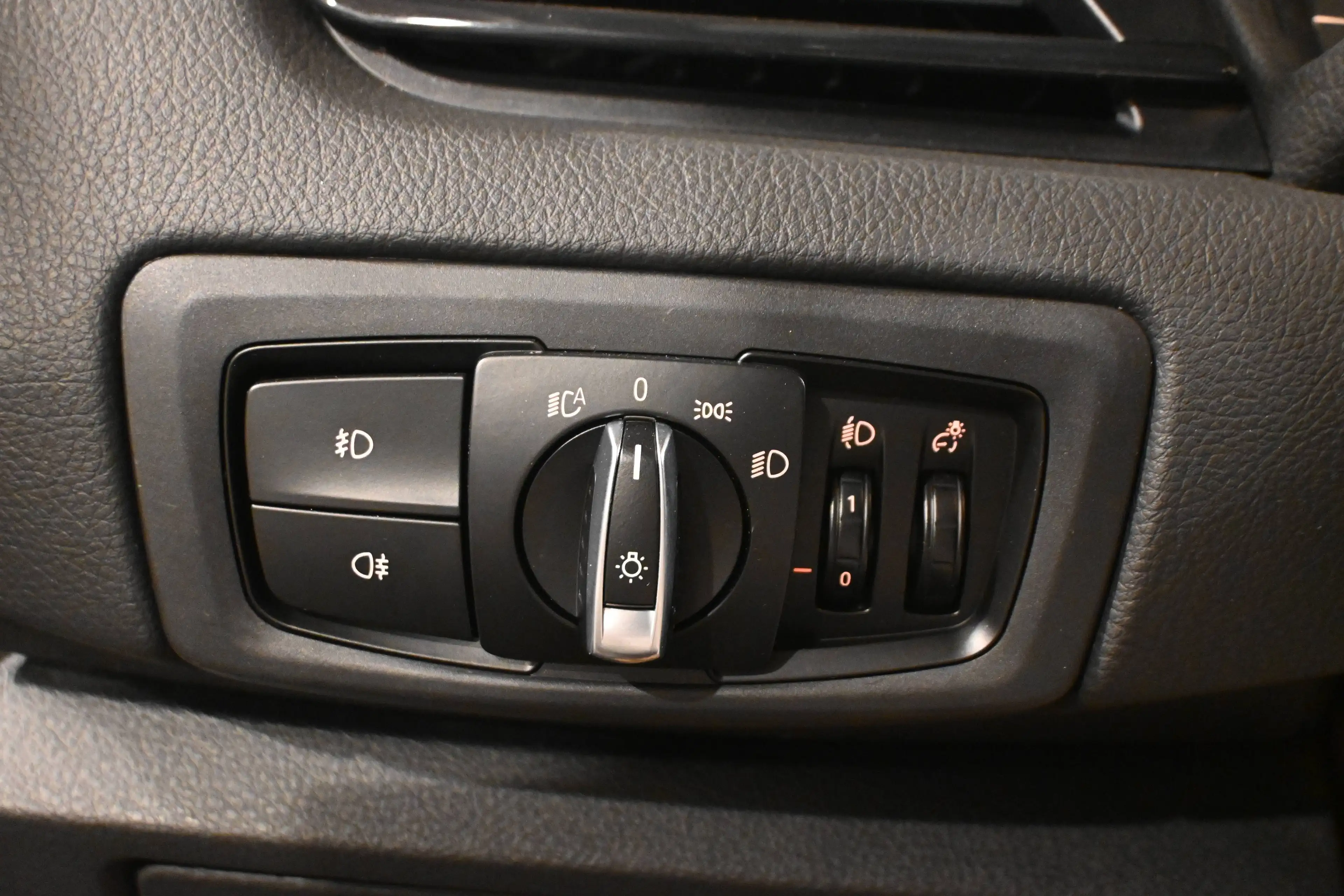 BMW 216 d  Active Tourer / LEDS / GPS NAVIGATION / BLUETOOTH / PDC !! — photo 7