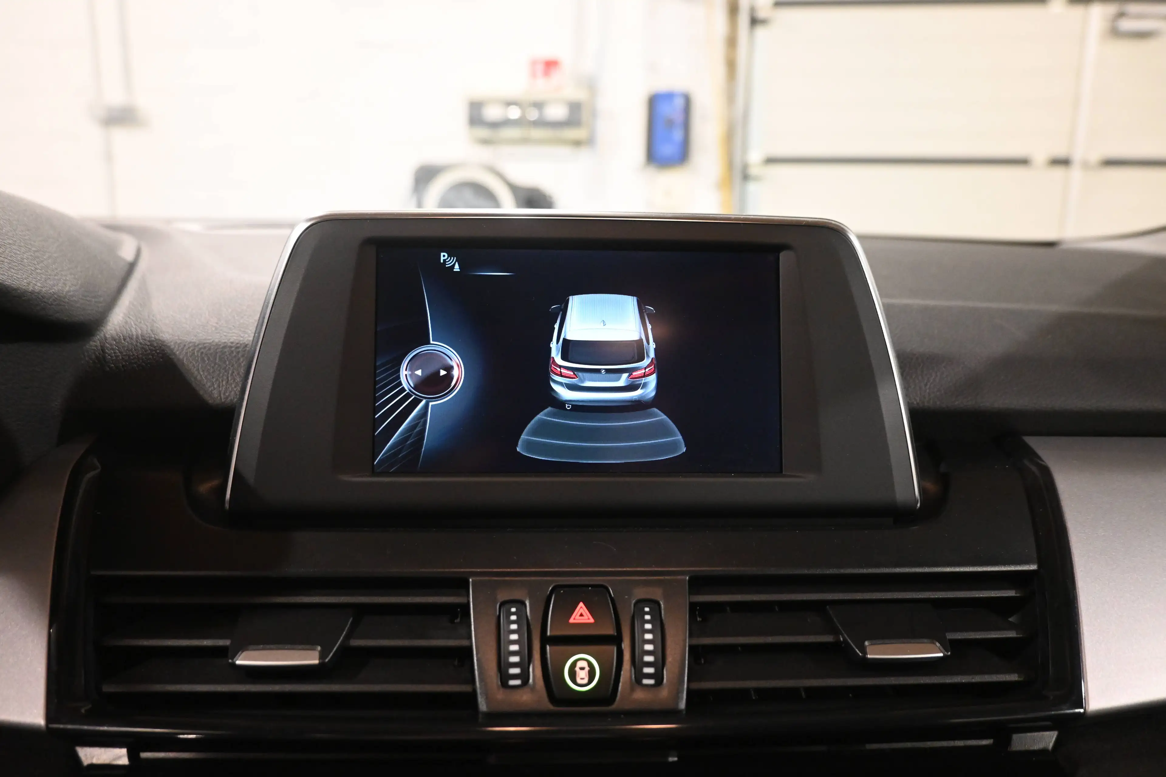 BMW 216 d  Active Tourer / LEDS / GPS NAVIGATION / BLUETOOTH / PDC !! — photo 11