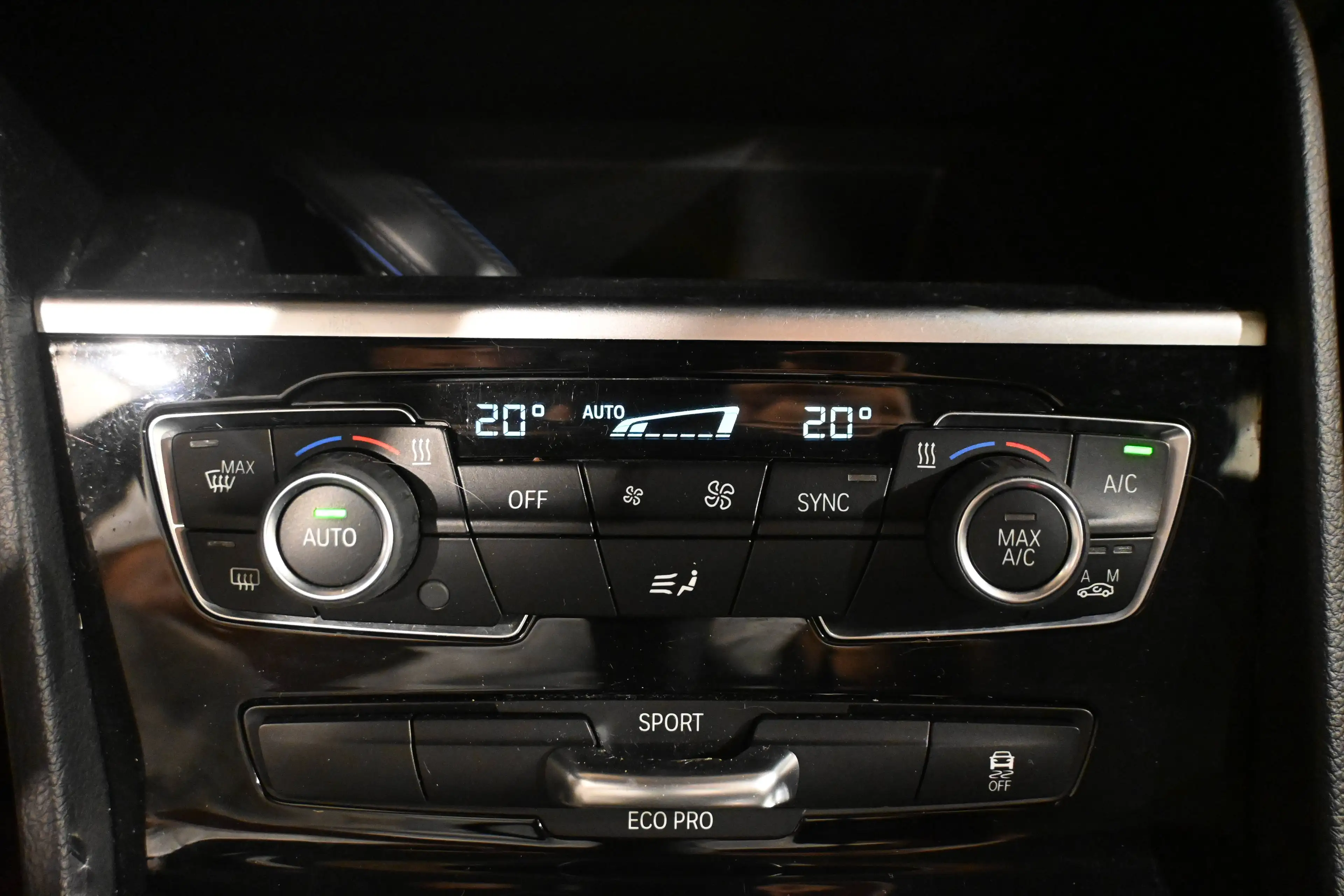 BMW 216 d  Active Tourer / LEDS / GPS NAVIGATION / BLUETOOTH / PDC !! — photo 15