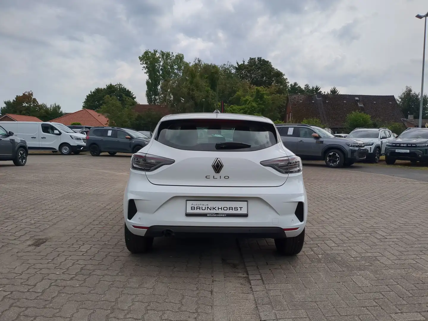 Renault Clio TCe 90 X-Tronic Evolution SHZ Easylink Weiß - 2