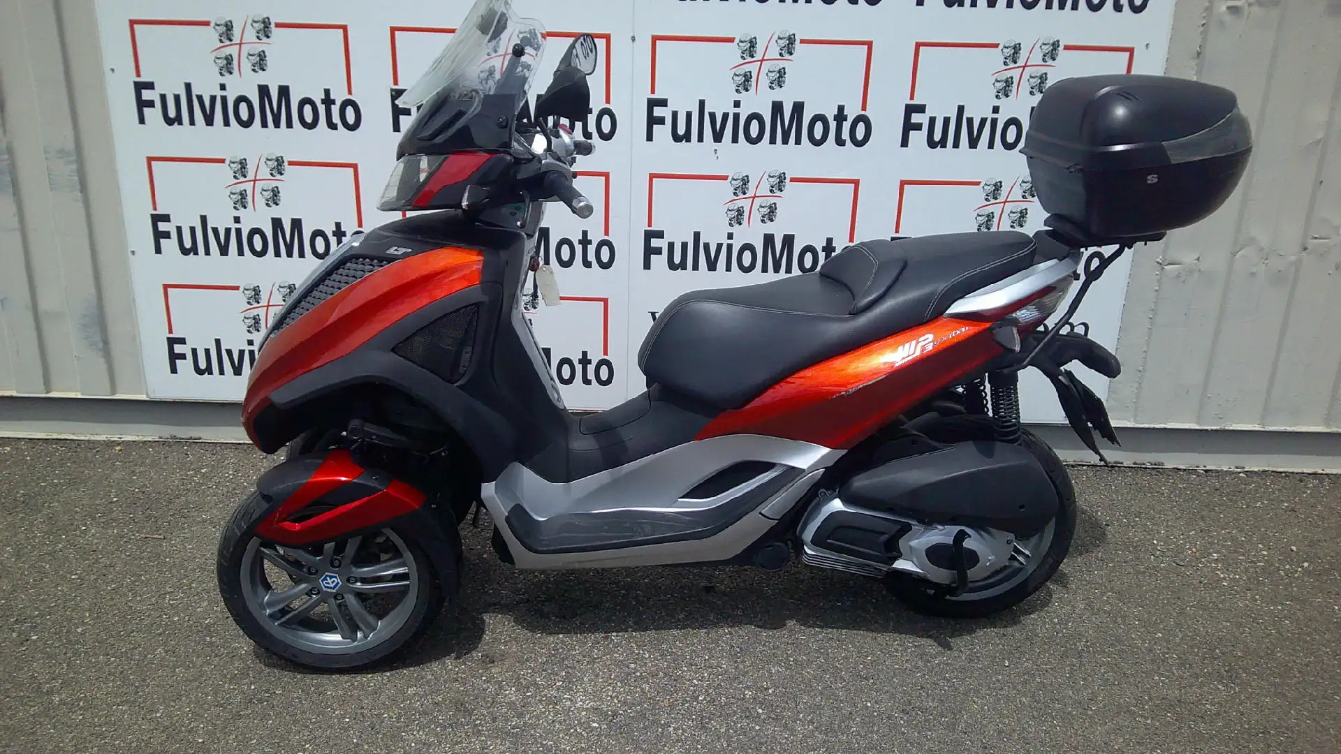 Piaggio MP3 300 Orange - 1