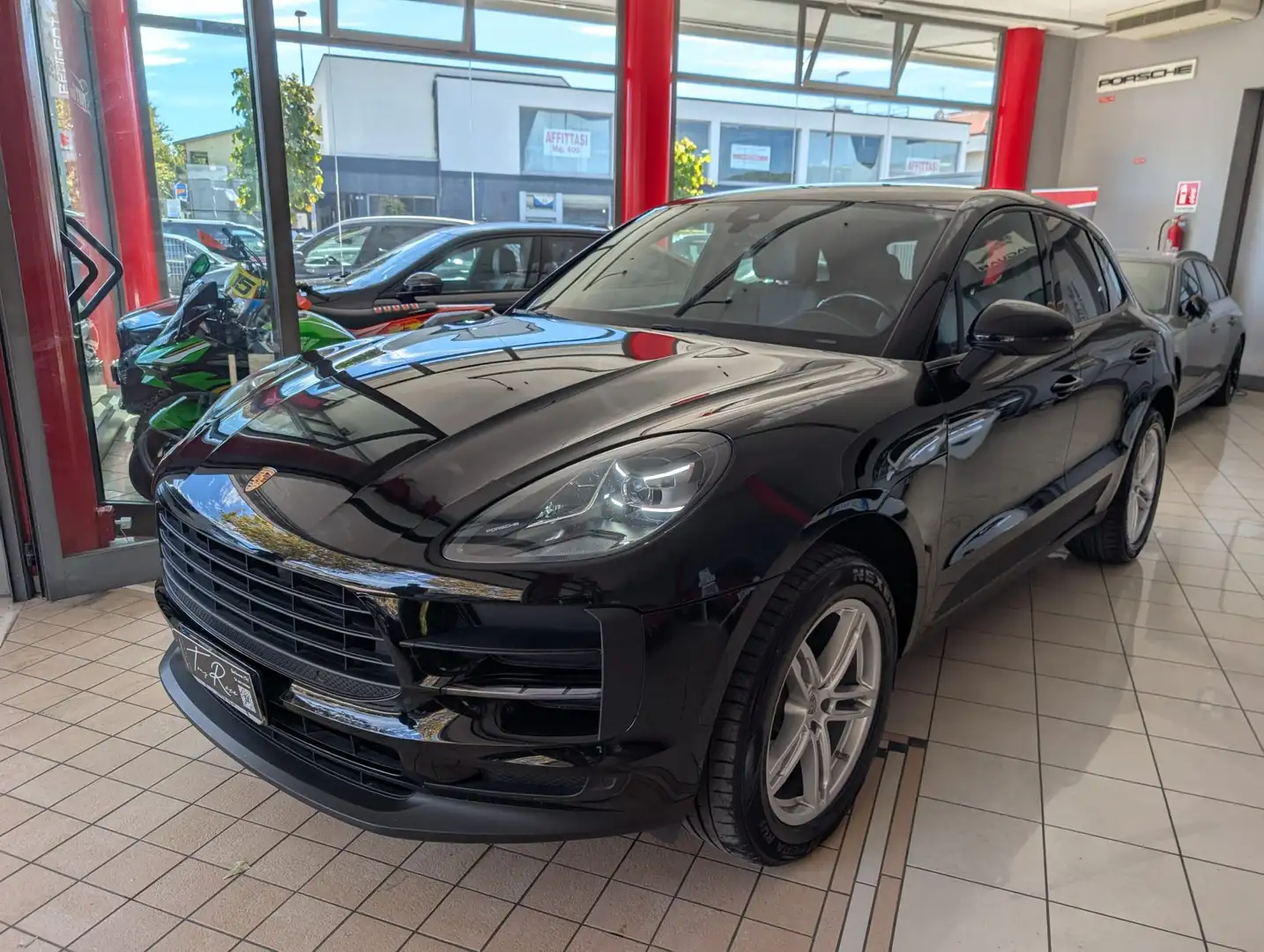 Porsche Macan 2.0 245 CAVALLI FINANZIABILE Nero - 2