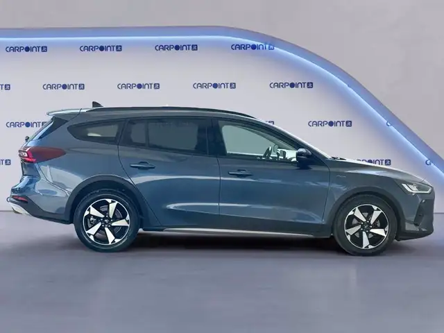 Ford Focus view 6