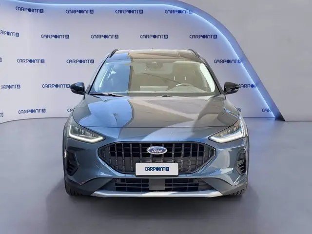 Ford Focus view 3