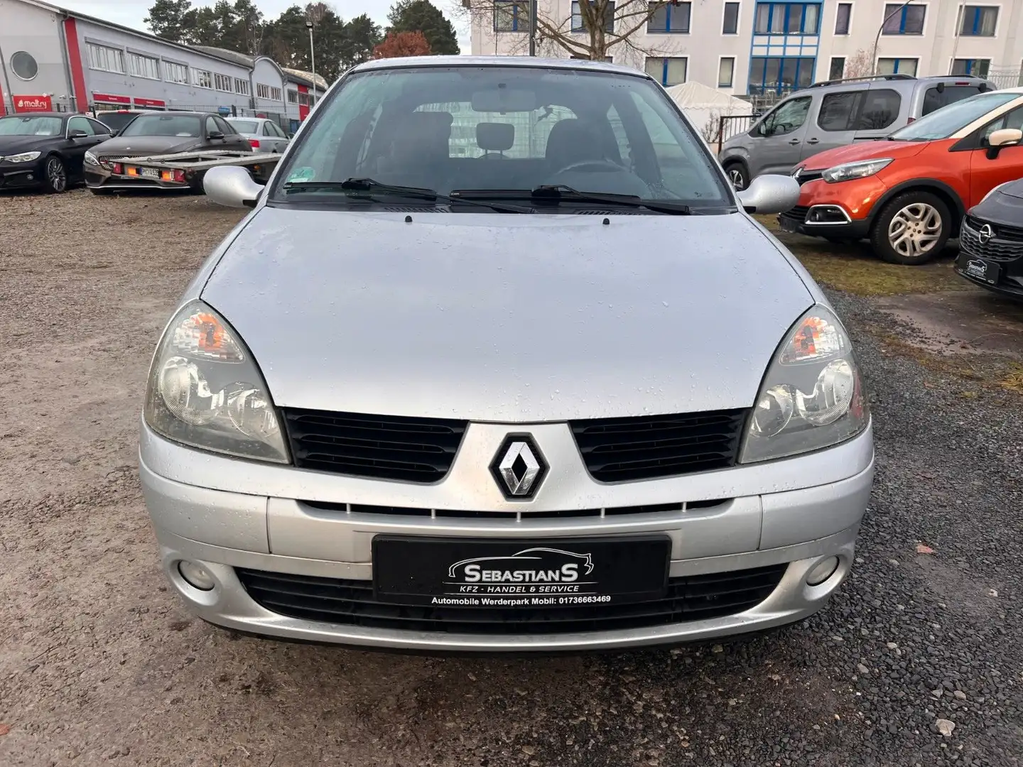 Renault Clio Campus 1.2 Klima Tüv 06/2026 Silber - 2