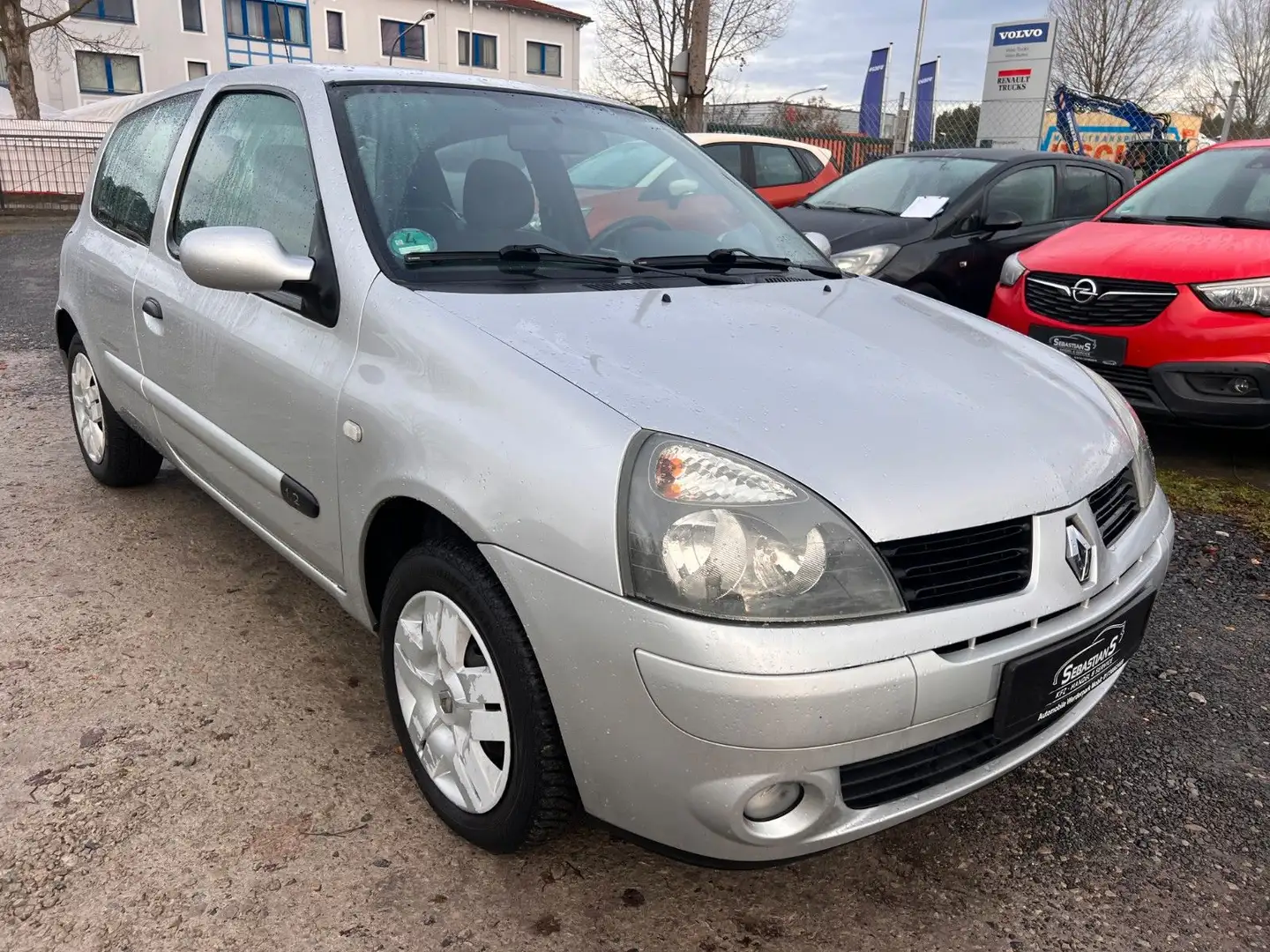 Renault Clio Campus 1.2 Klima Tüv 06/2026 Silber - 1