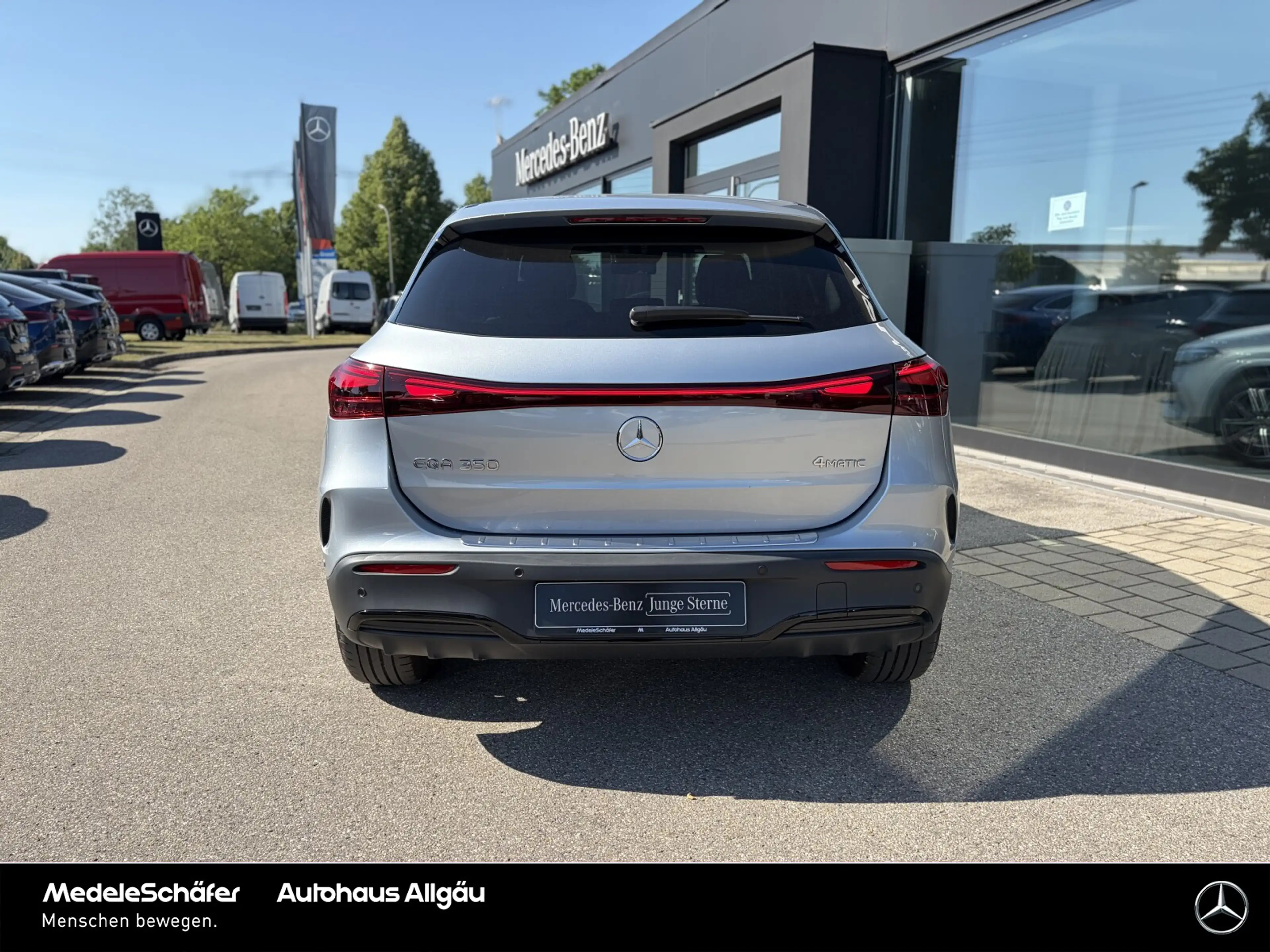 Mercedes-Benz EQA 350 EQA 350 4M AMG Night KeylGo Sound 360° 19" Sport — photo 11