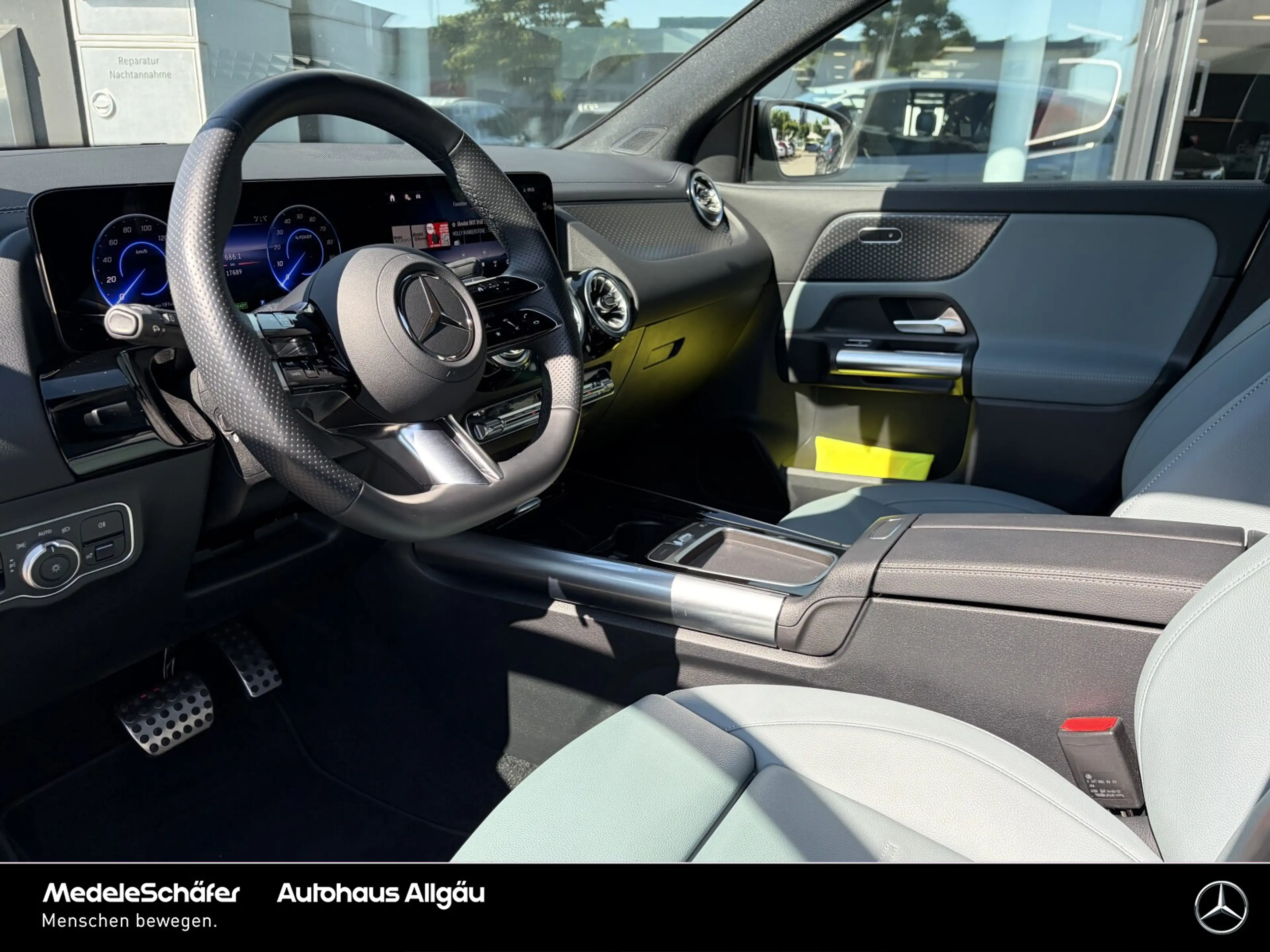 Mercedes-Benz EQA 350 EQA 350 4M AMG Night KeylGo Sound 360° 19" Sport — photo 4