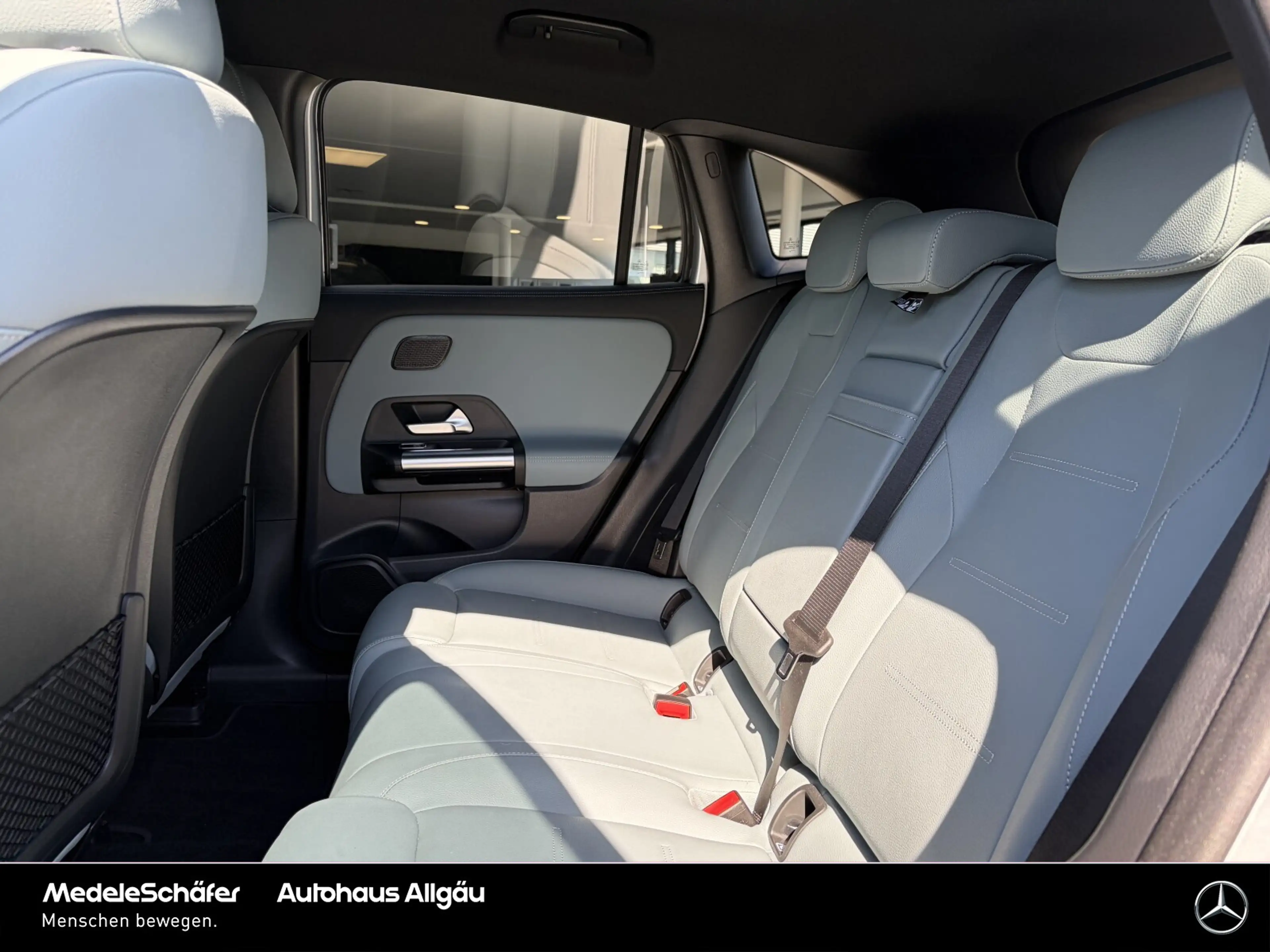 Mercedes-Benz EQA 350 EQA 350 4M AMG Night KeylGo Sound 360° 19" Sport — photo 8