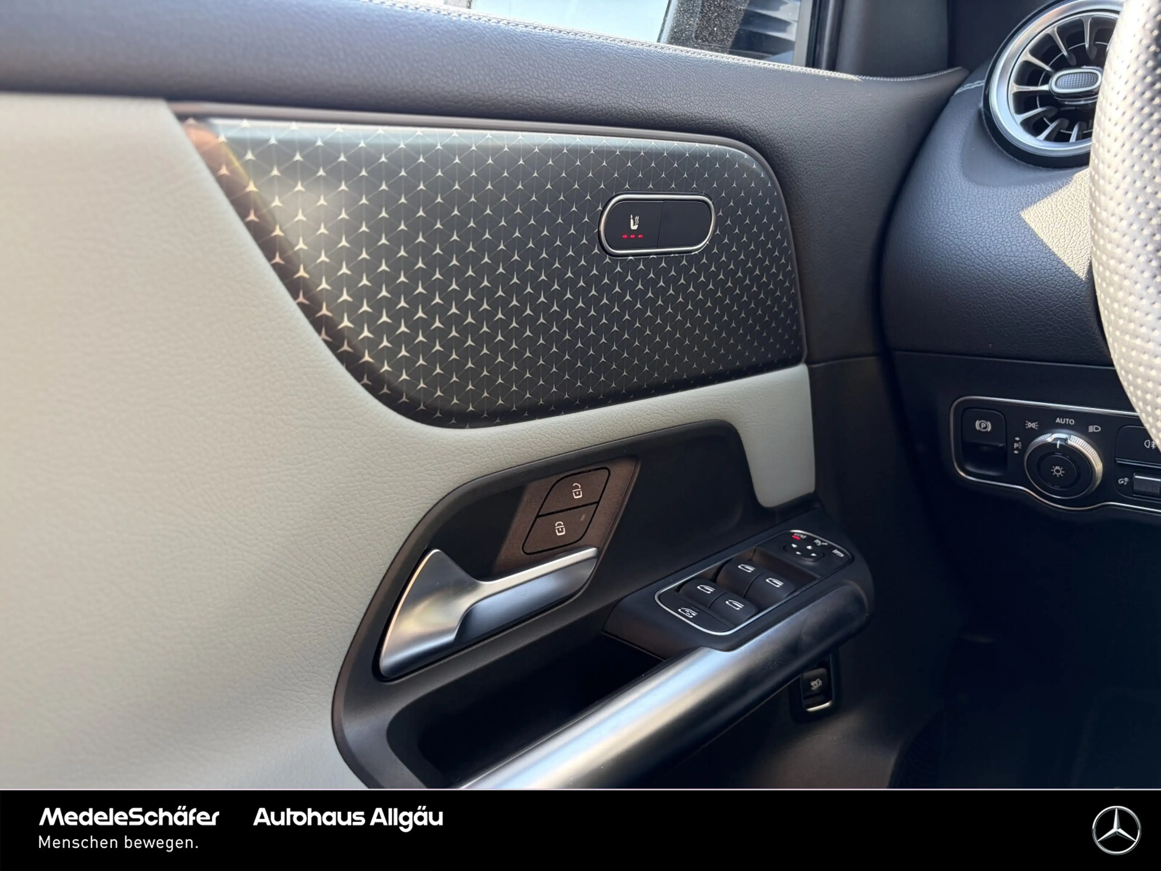 Mercedes-Benz EQA 350 EQA 350 4M AMG Night KeylGo Sound 360° 19" Sport — photo 7