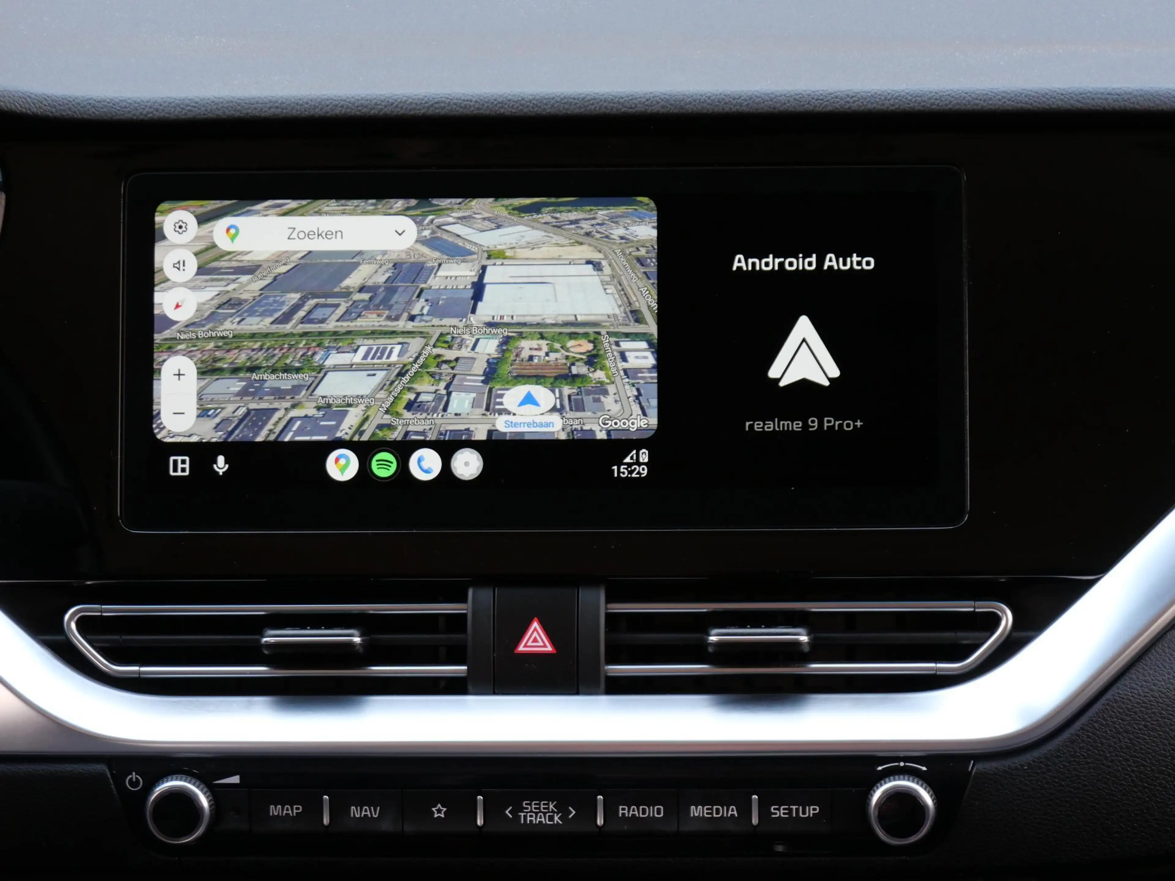 Kia e-Niro 64kWh DYNAMICPLUSLINE/ SCHUIFDAK/ SOH 100% — photo 11