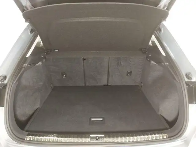 Audi Q3 view 10