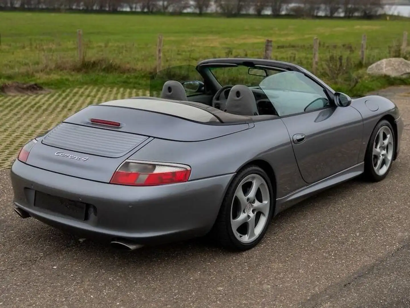 Porsche 996 996 3.6 Carrera 4 Cabriolet Zilver - 2