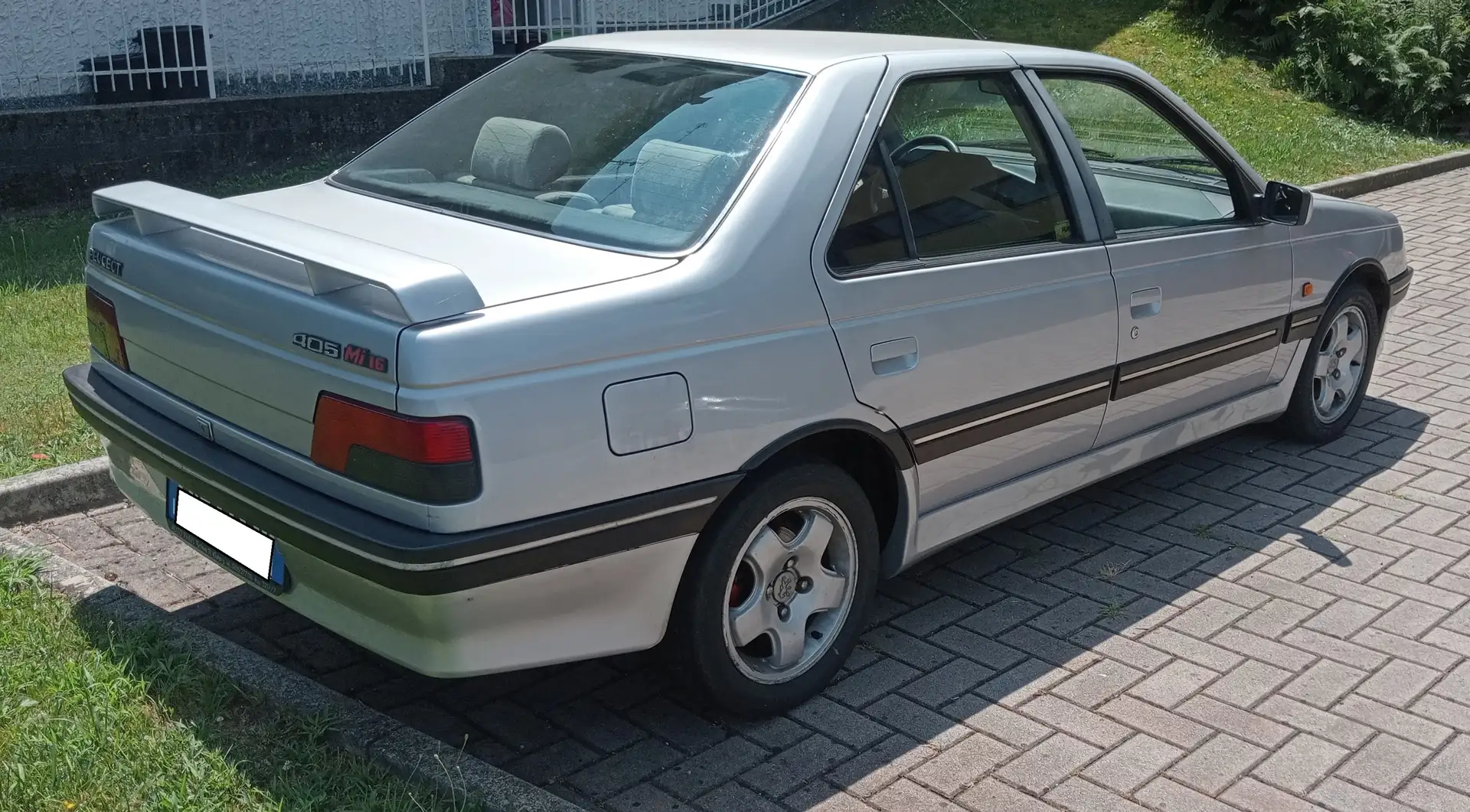Peugeot 405 405 2.0 MI 16 cat. Plateado - 2