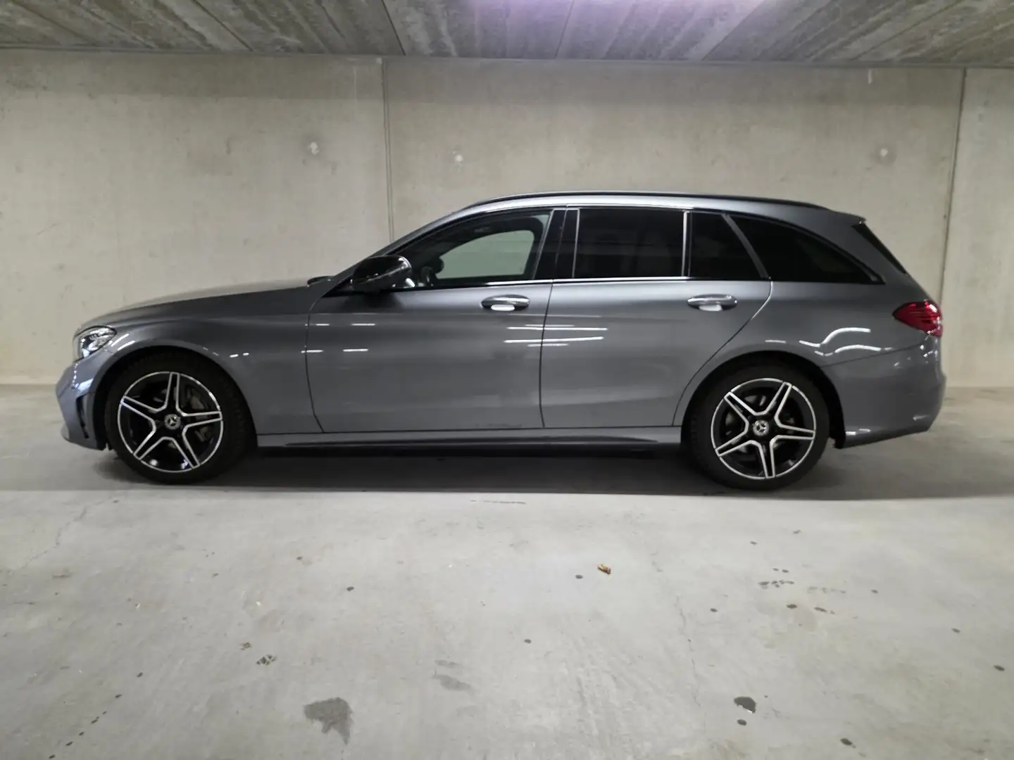 Mercedes C 200 d T 9G-TRONIC AMG Line - Vista 3