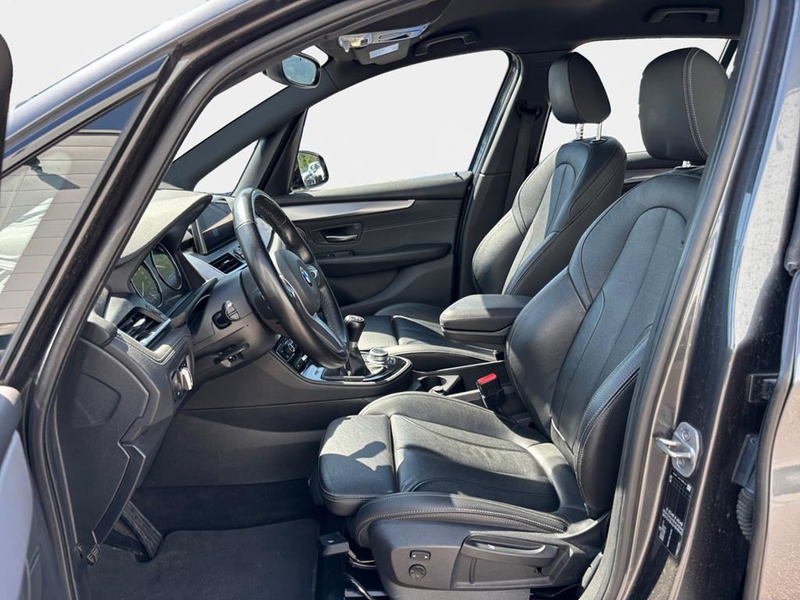BMW 218 M Sport — photo 7
