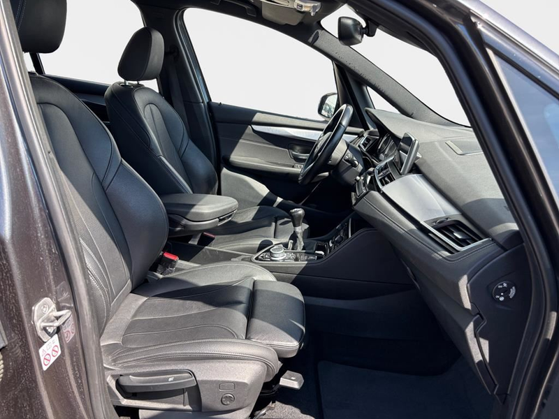 BMW 218 M Sport — photo 13