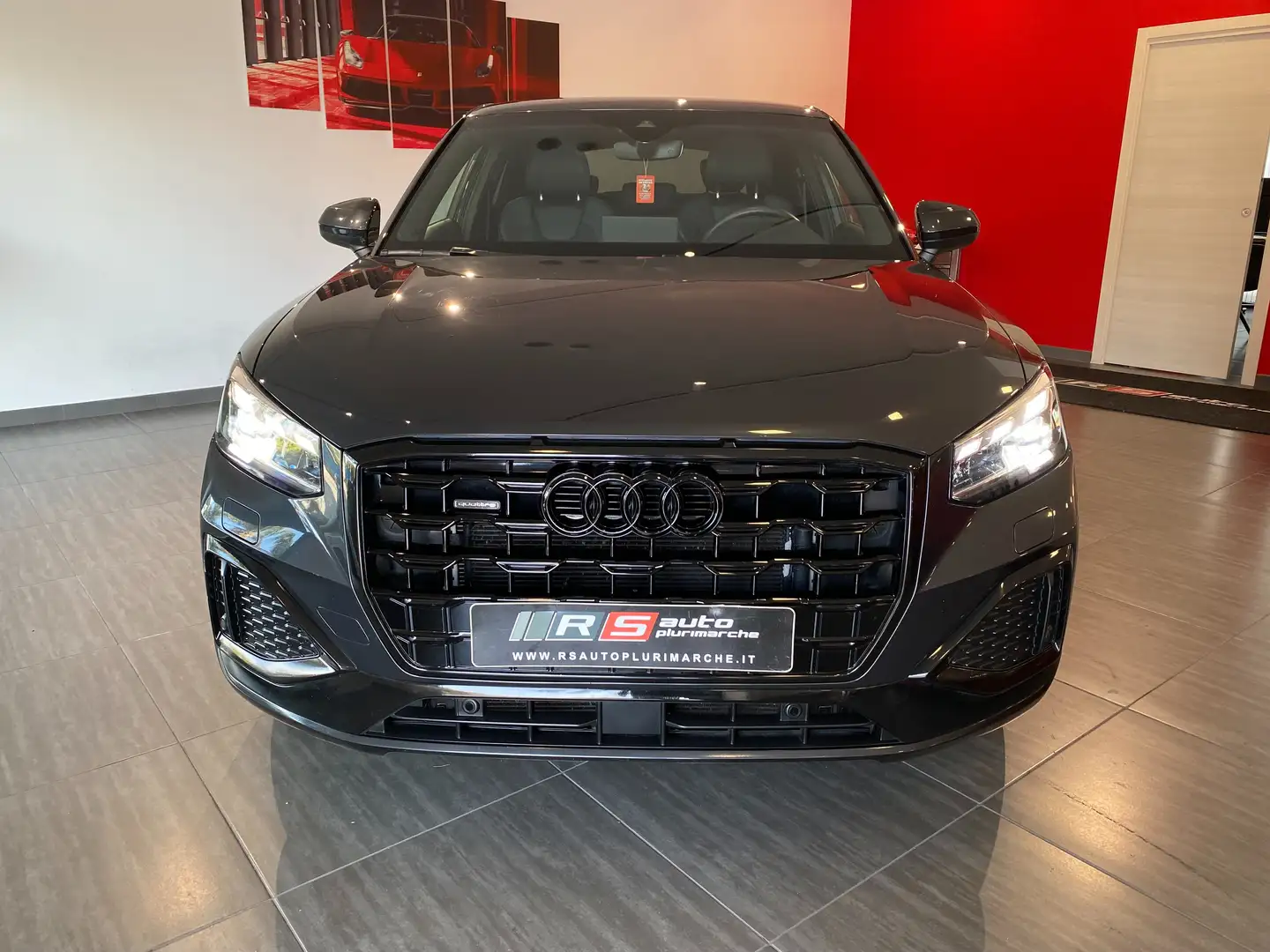 Audi Q2 Q2 35 2.0 tdi Identity Black quattro s-tronic Gris - 2