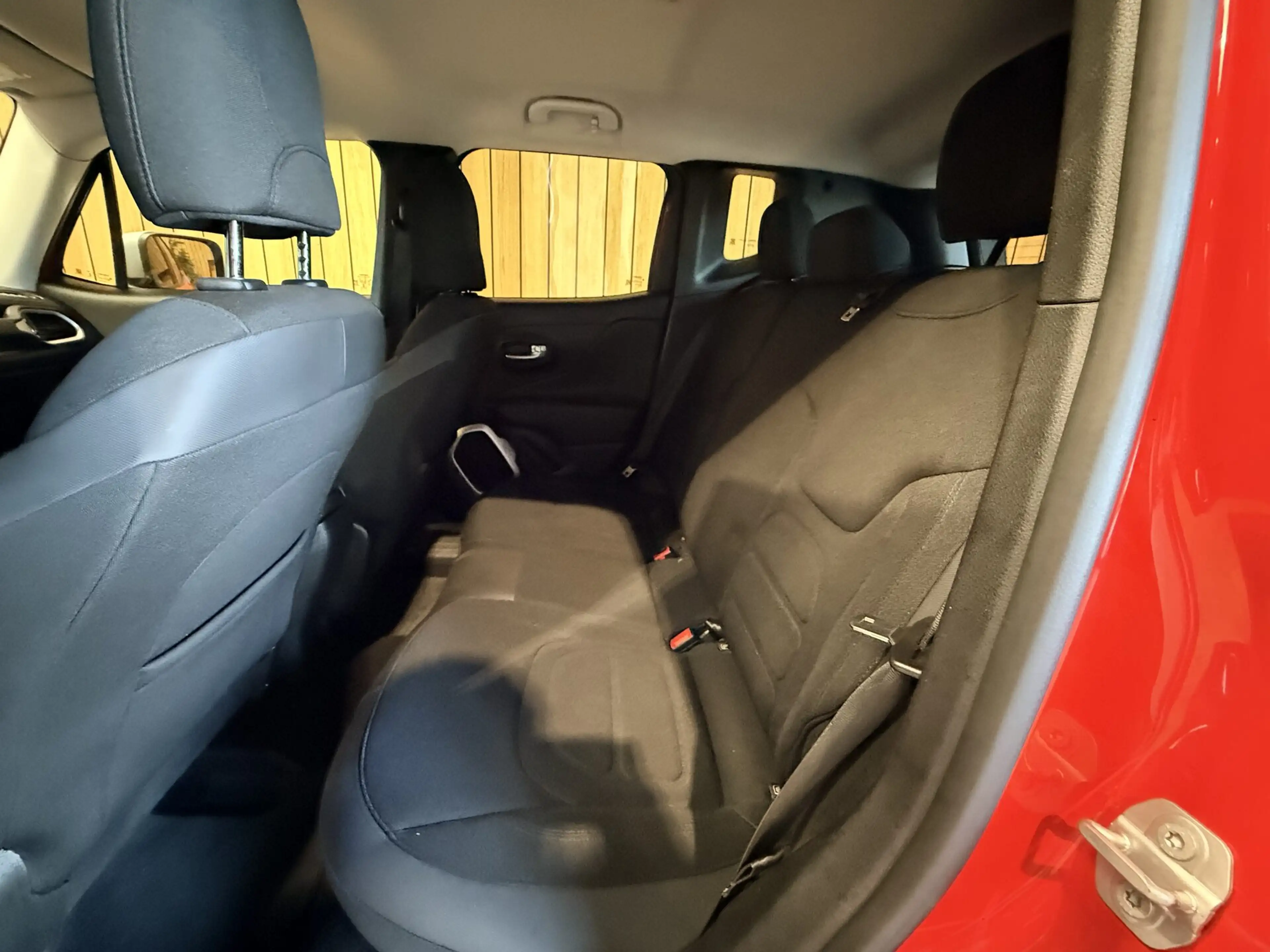 Jeep Renegade 1.4 MultiAir Limited — photo 13