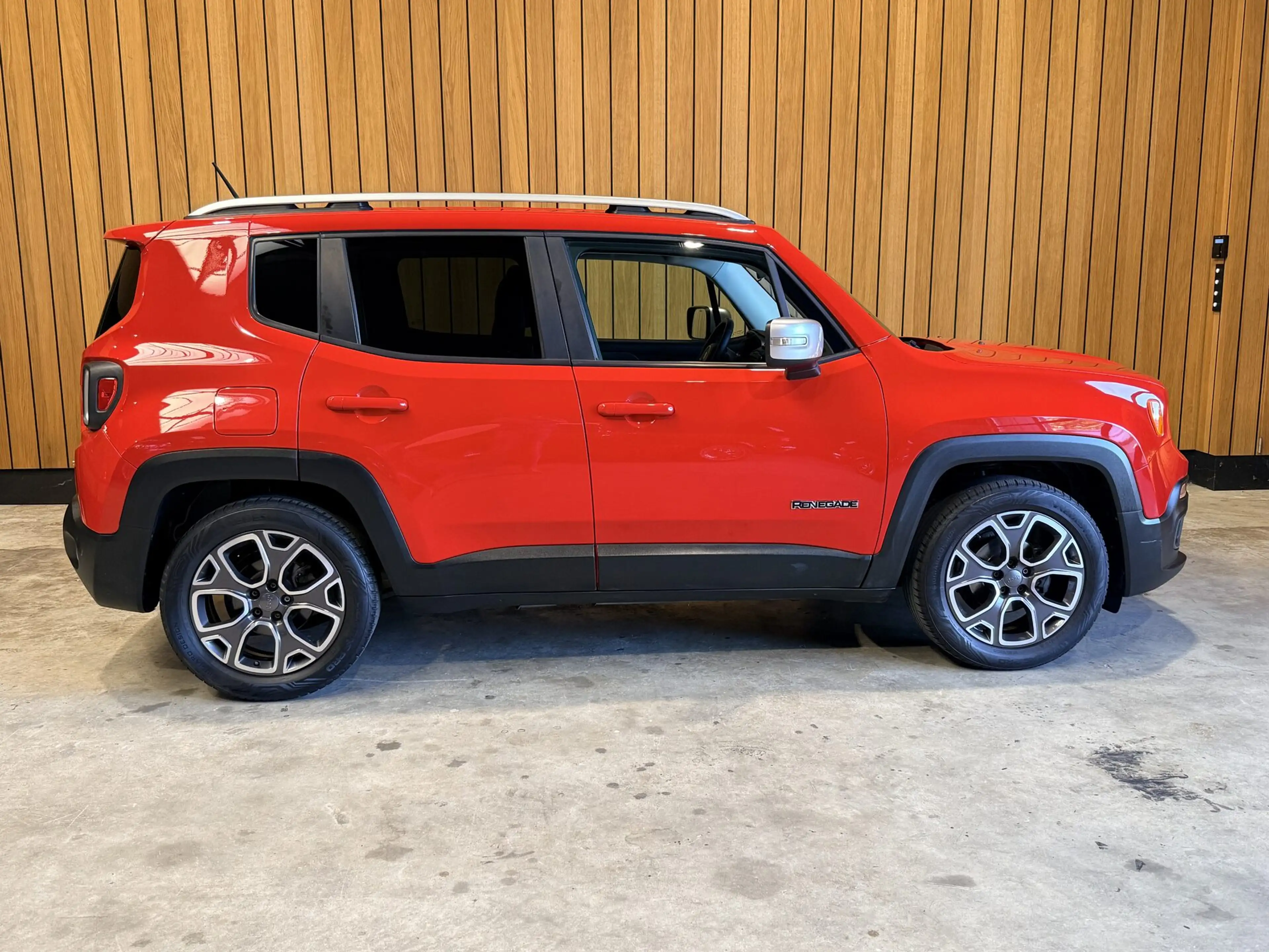 Jeep Renegade 1.4 MultiAir Limited — photo 6