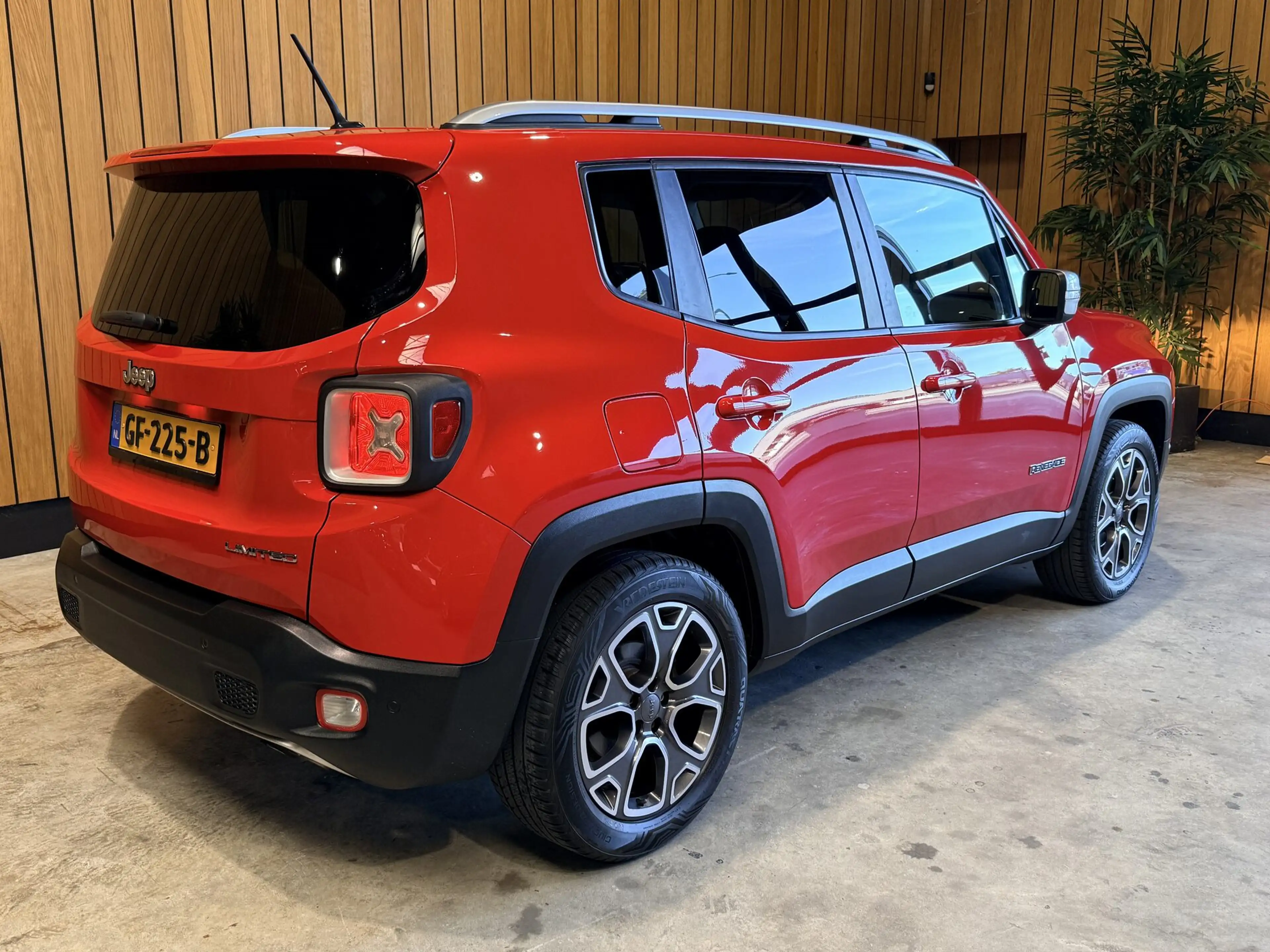 Jeep Renegade 1.4 MultiAir Limited — photo 9