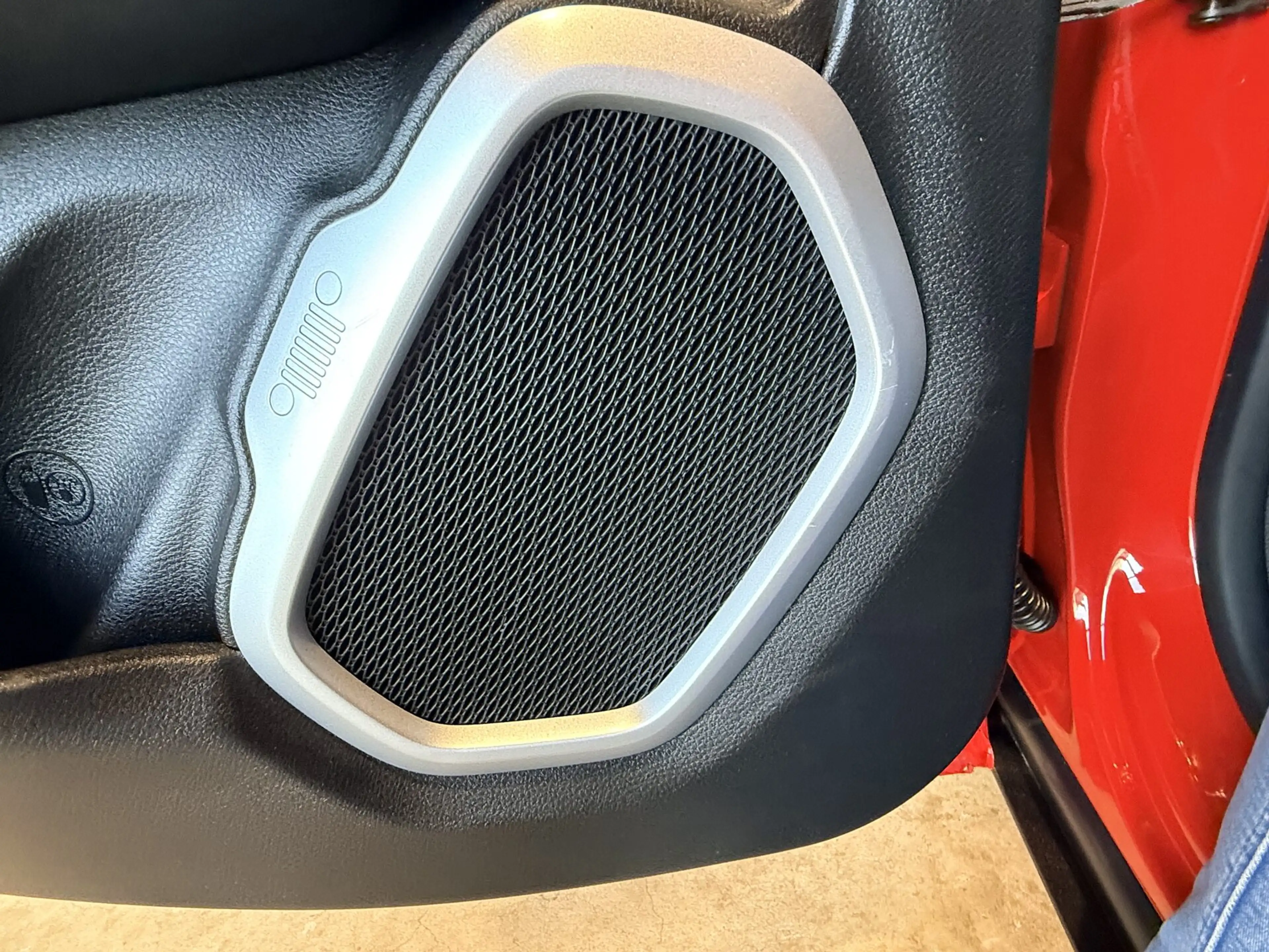 Jeep Renegade 1.4 MultiAir Limited — photo 30