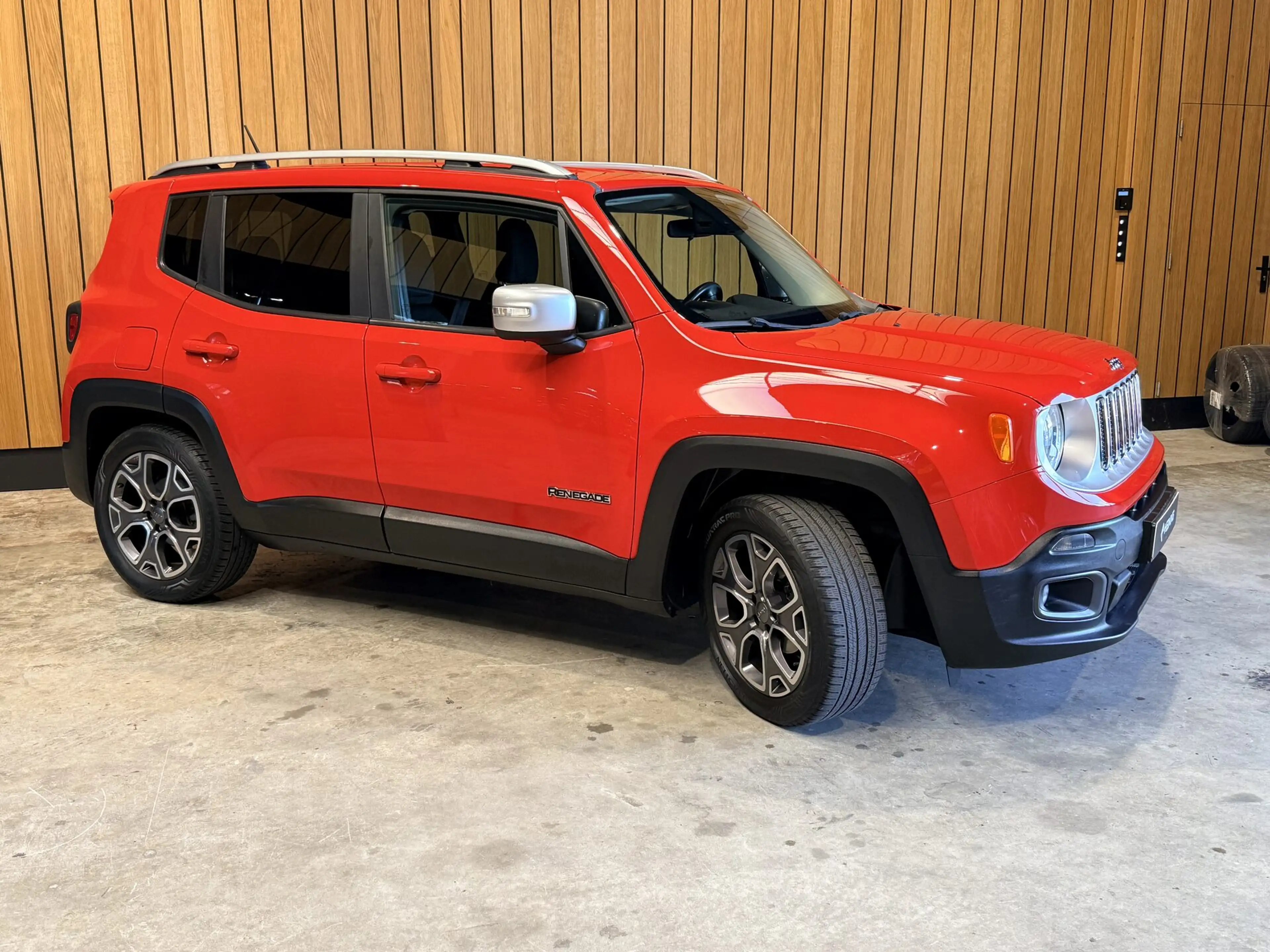 Jeep Renegade 1.4 MultiAir Limited — photo 35