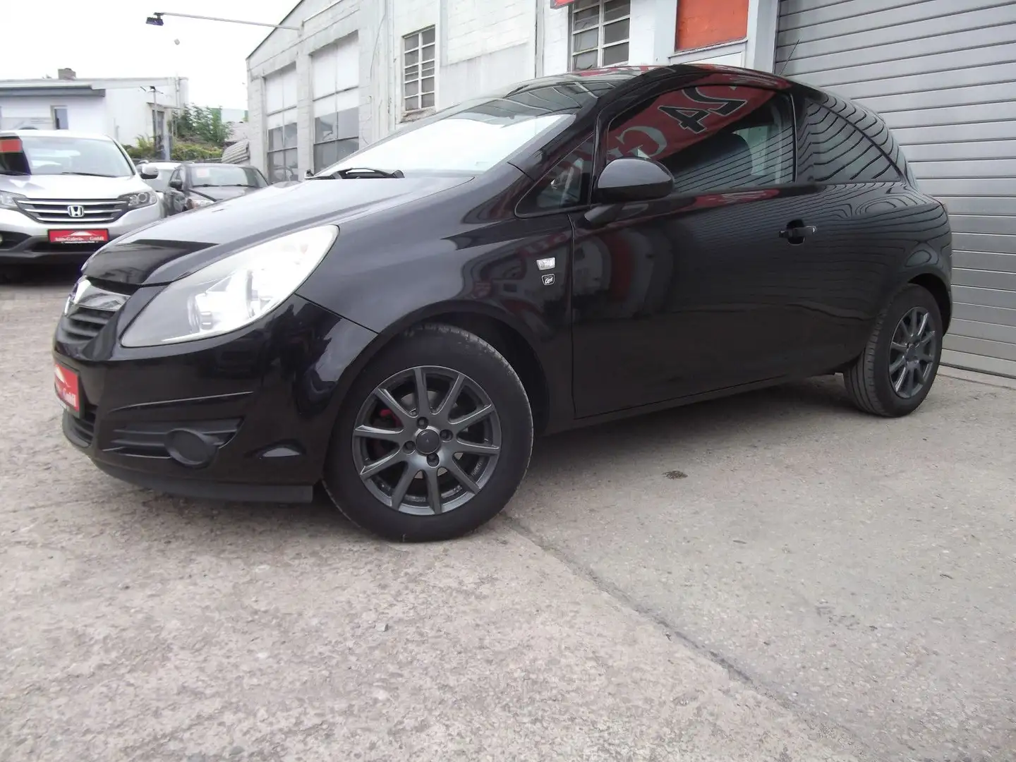 Opel Corsa D Edition "111 Jahre" Zwart - 1
