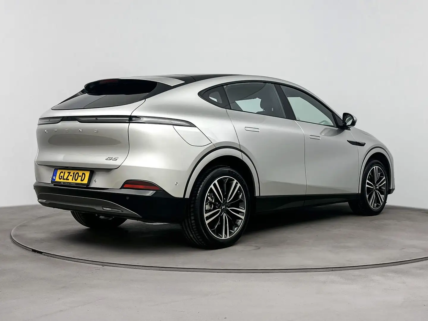 Xpeng G6 RWD Long Range 88 kWh Apple CarPlay | Panoramdak | siva - 2