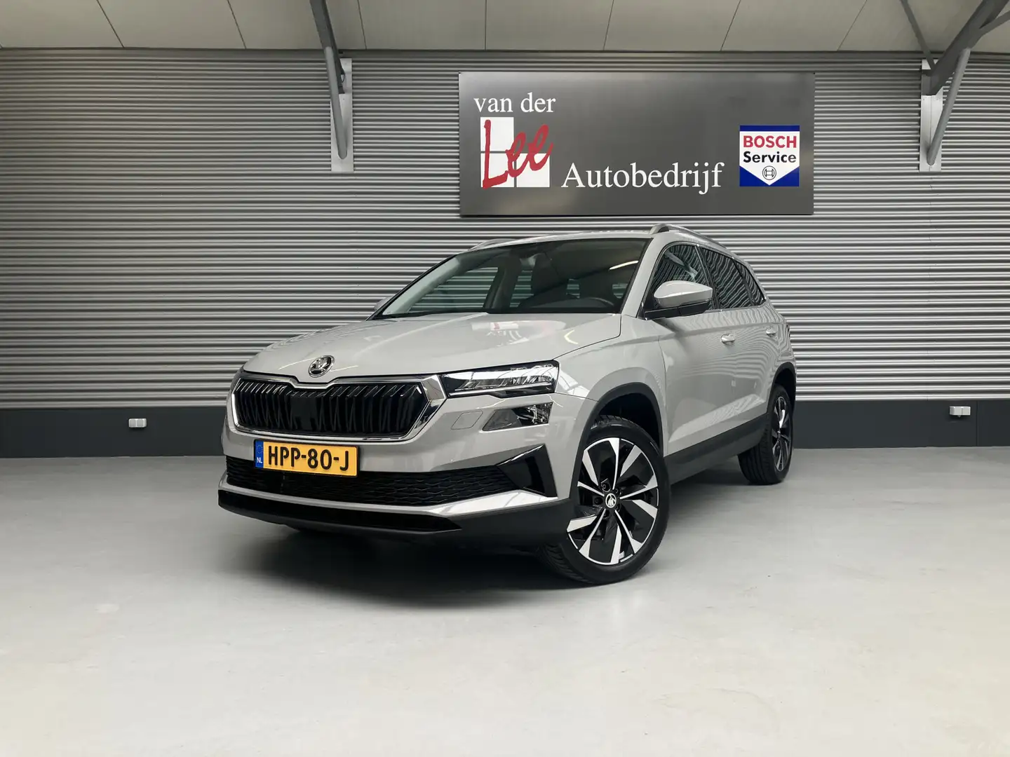 Skoda Karoq 1.5 TSI ACT STYLE/ACC/TREKH/KEY-LESS/EL A KLEP/18 Grijs - 1