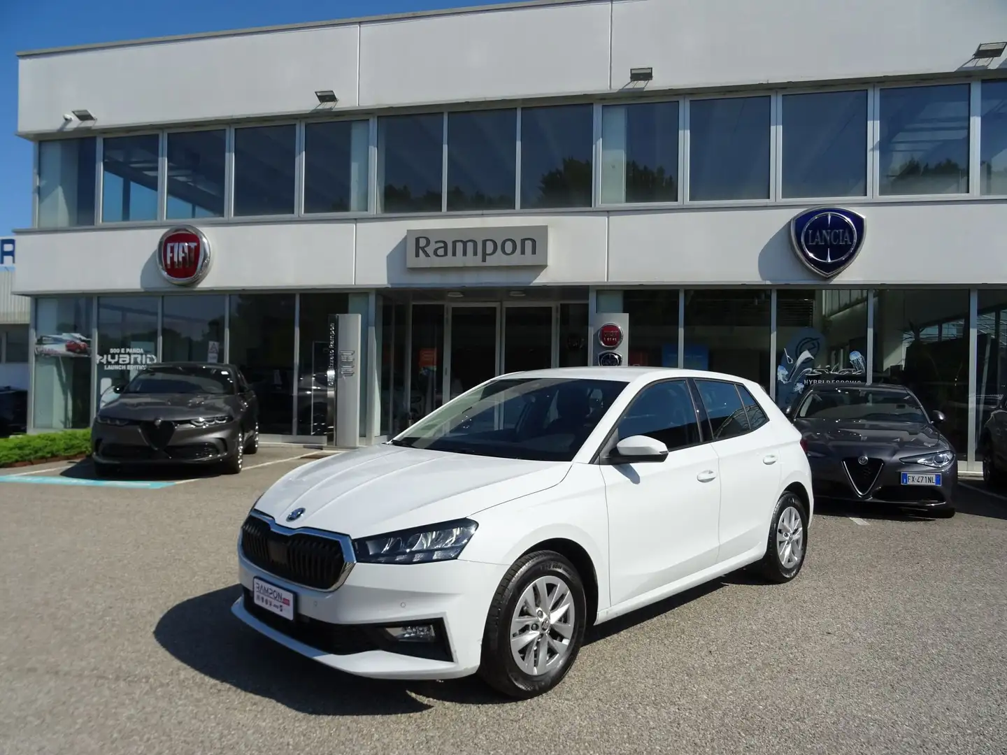 Skoda Fabia 1.0 MPI EVO 80 CV Ambition Blanc - 1