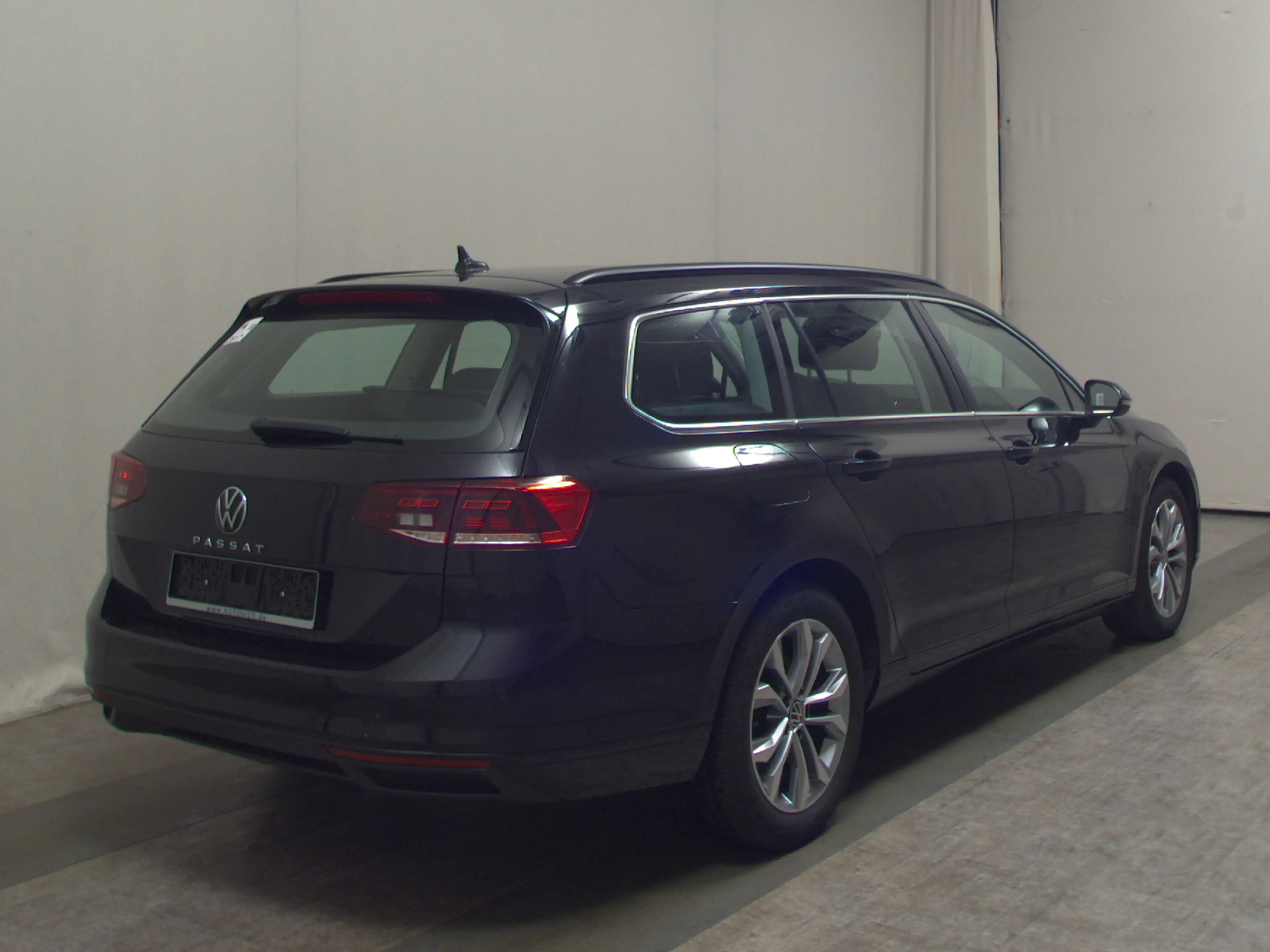 Volkswagen Passat Variant Variant 2.0 TDI Business Navi DC LED RFK — photo 4