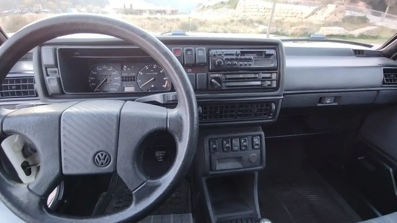 Volkswagen Golf GTI 1.8 110, foto 6