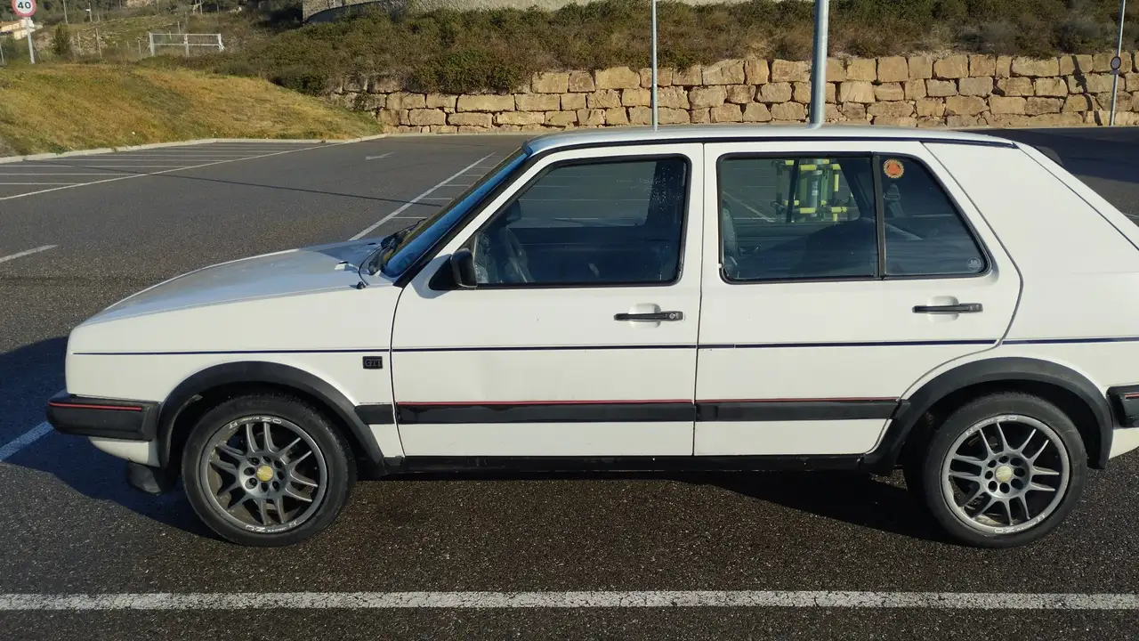 Volkswagen Golf GTI 1.8 110, foto 3